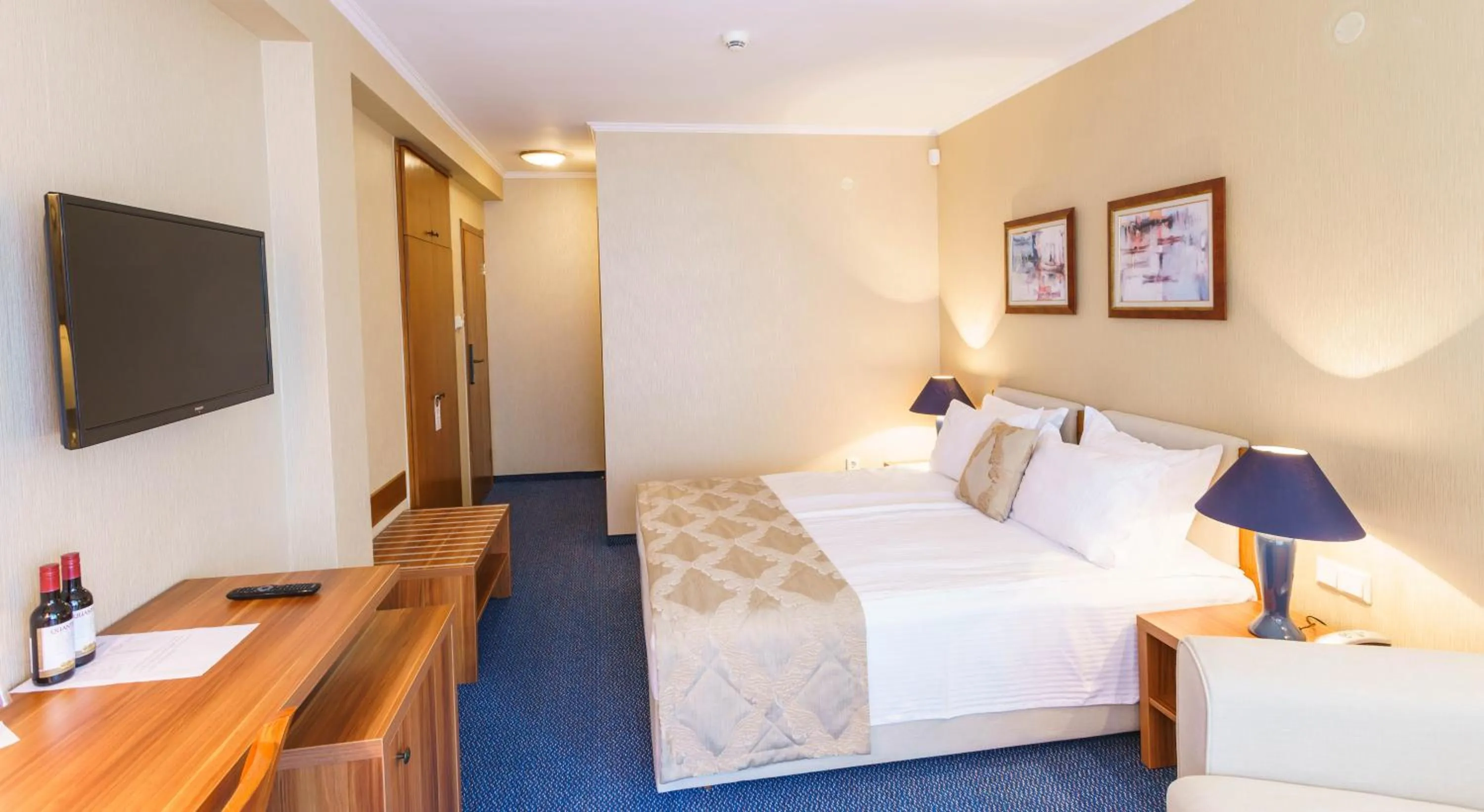 Photo of the whole room, Bed in Fjord B&B