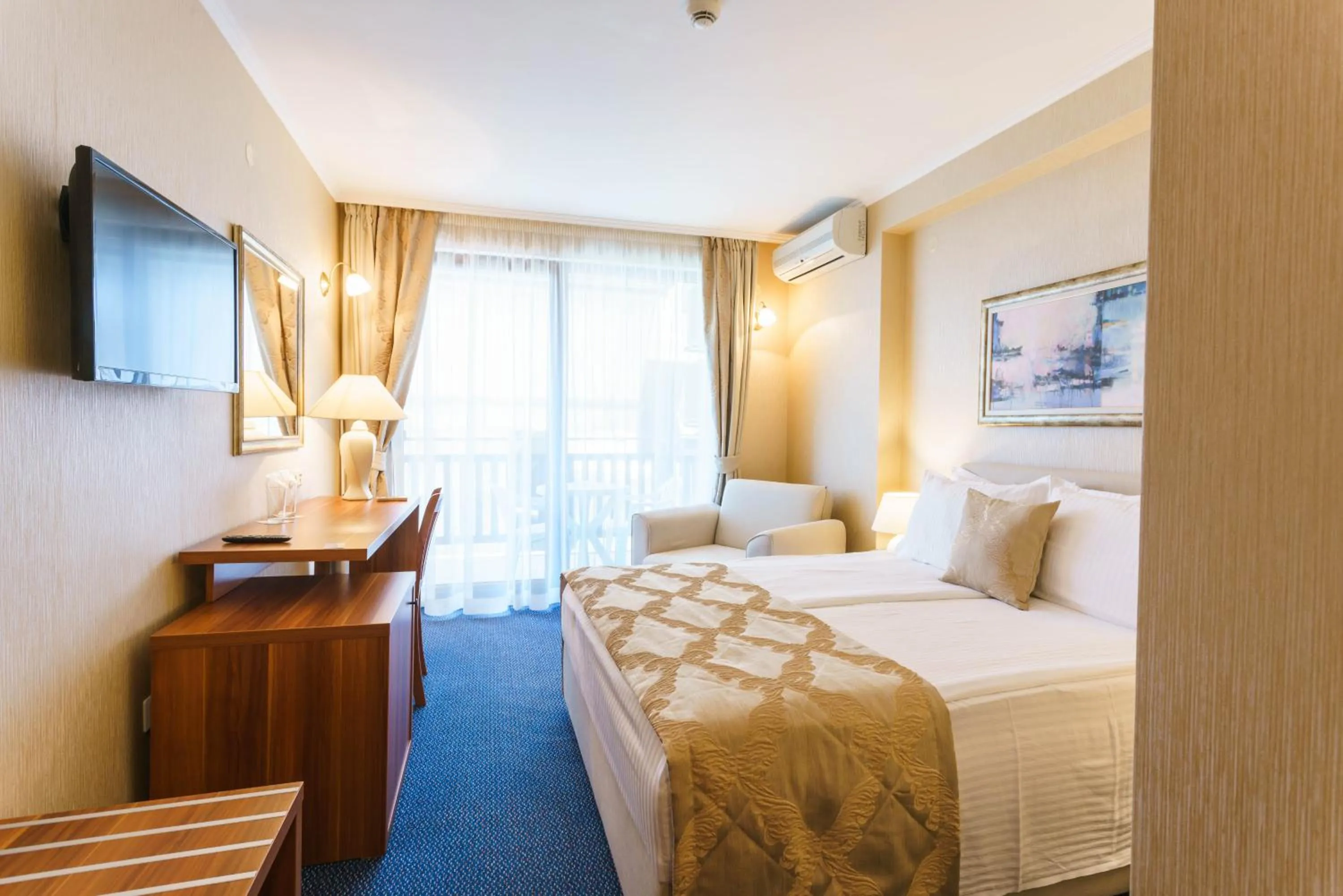 Photo of the whole room, Bed in Fjord B&B