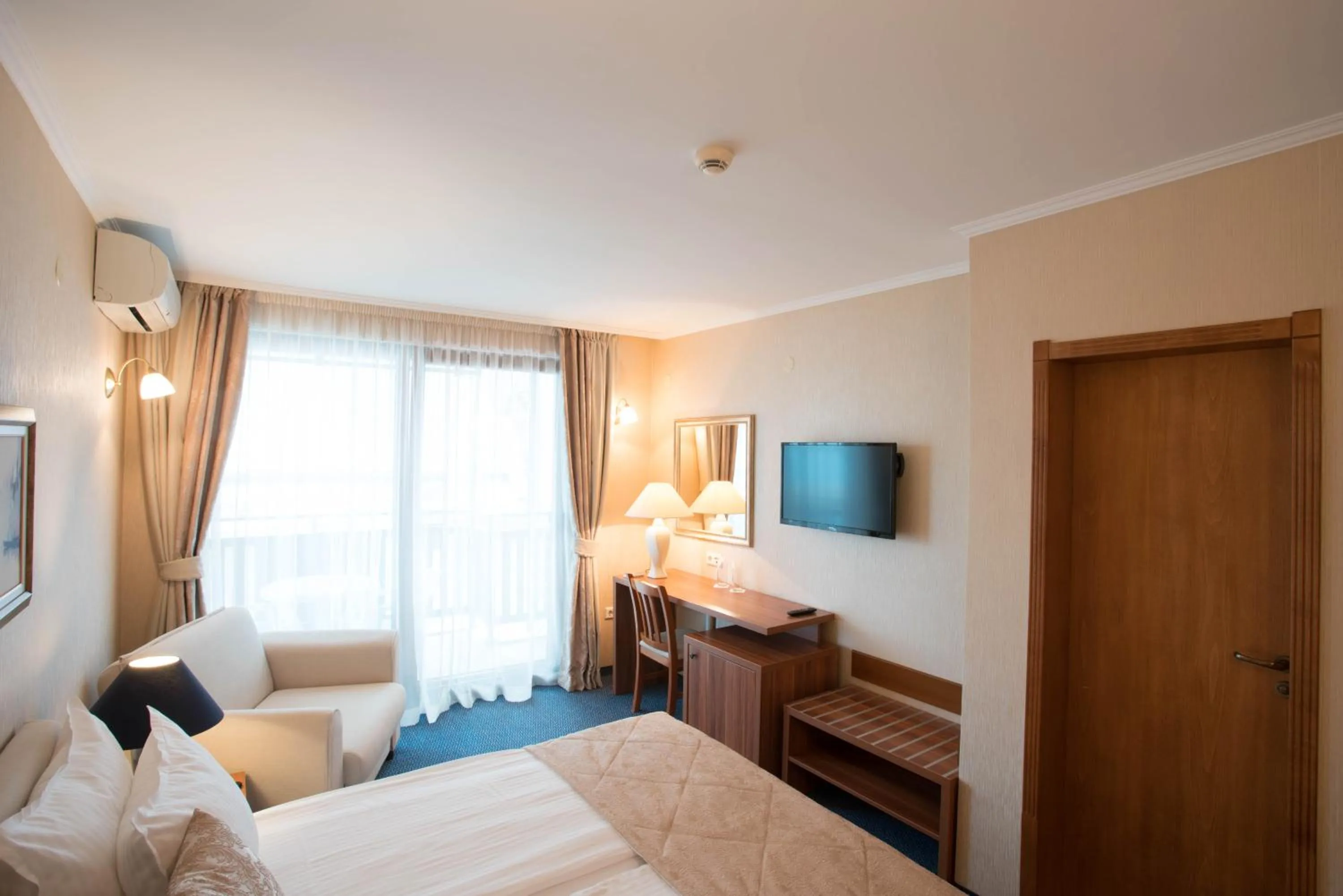 Photo of the whole room, Bed in Fjord B&B