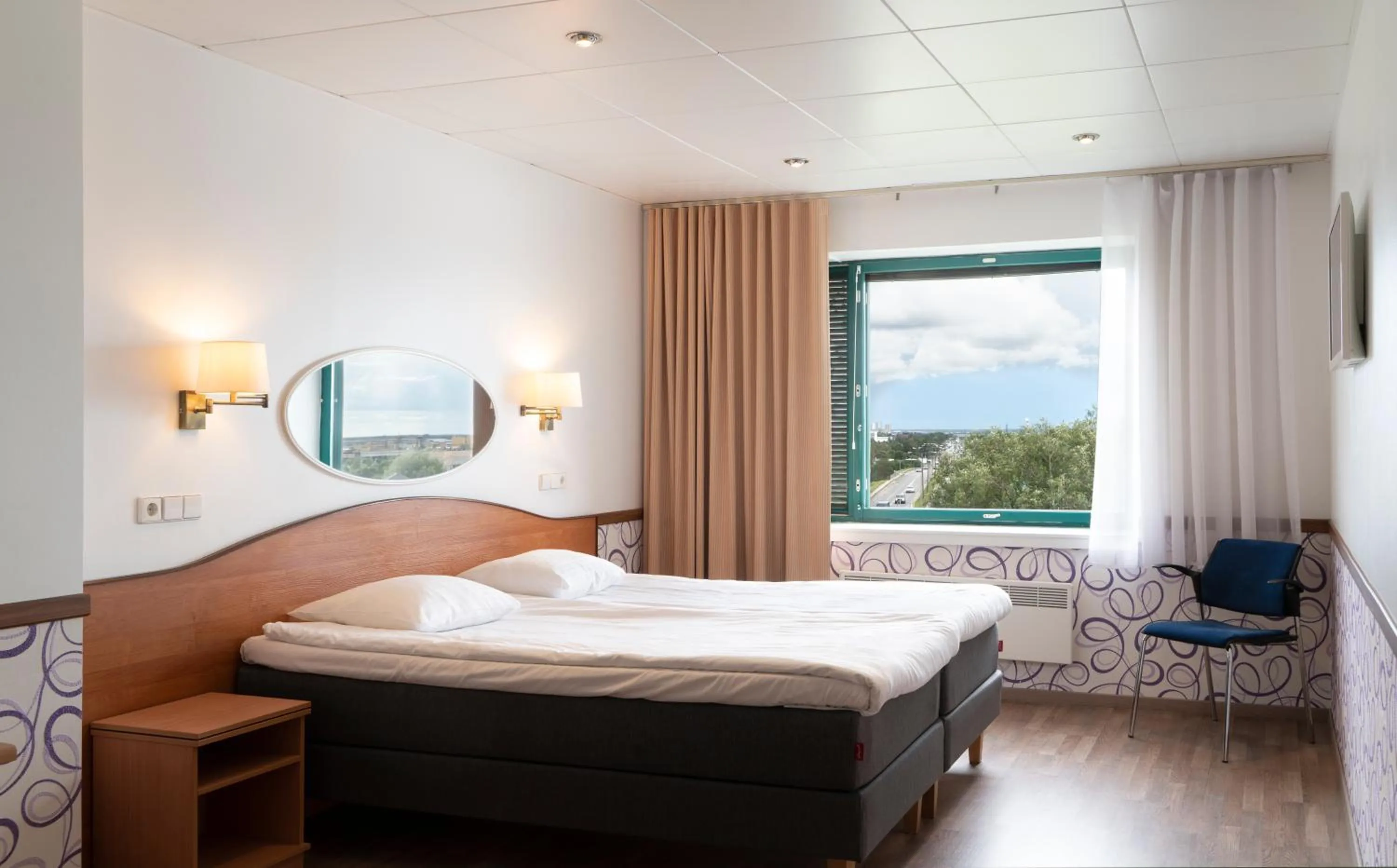 Bedroom, Bed in Hestia Hotel Susi