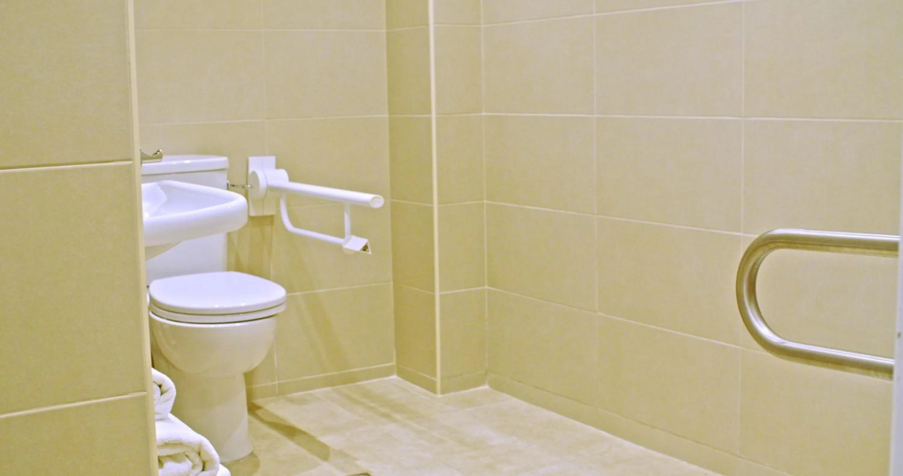 Bathroom in Waterlily Hotel Apartments