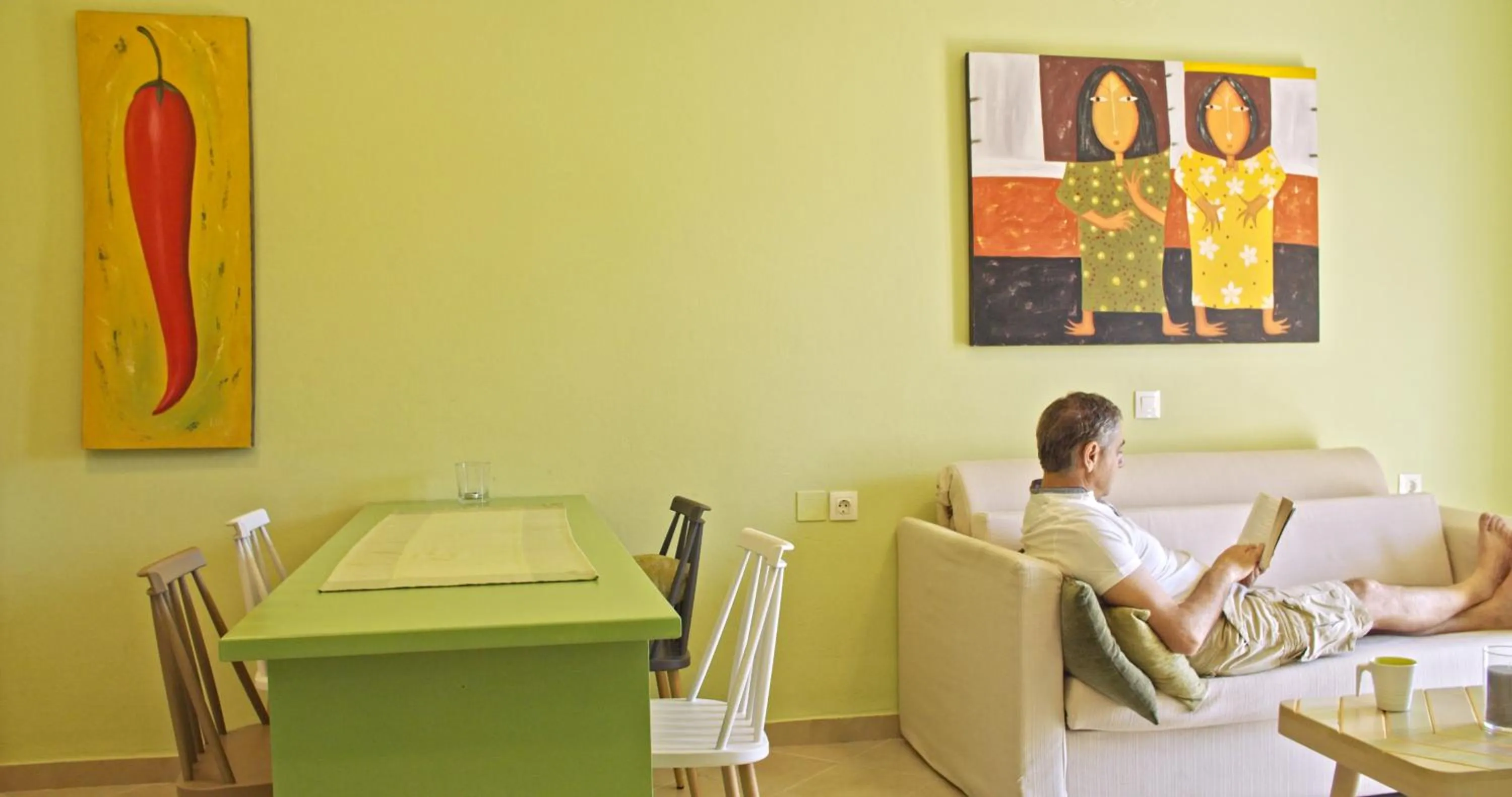 People in Waterlily Hotel Apartments