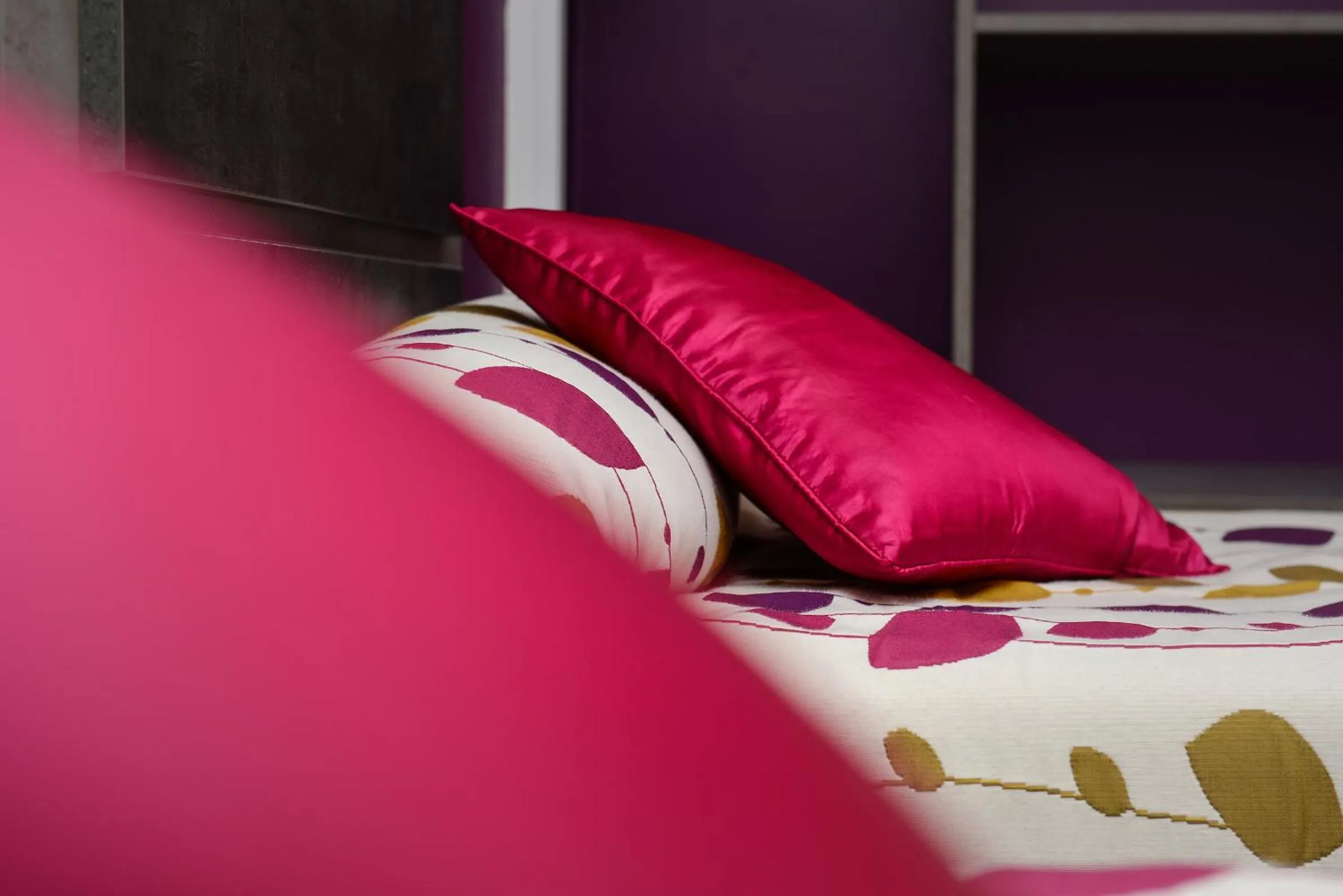 Decorative detail, Bed in Logis Hôtel Andreinia & Cabanes