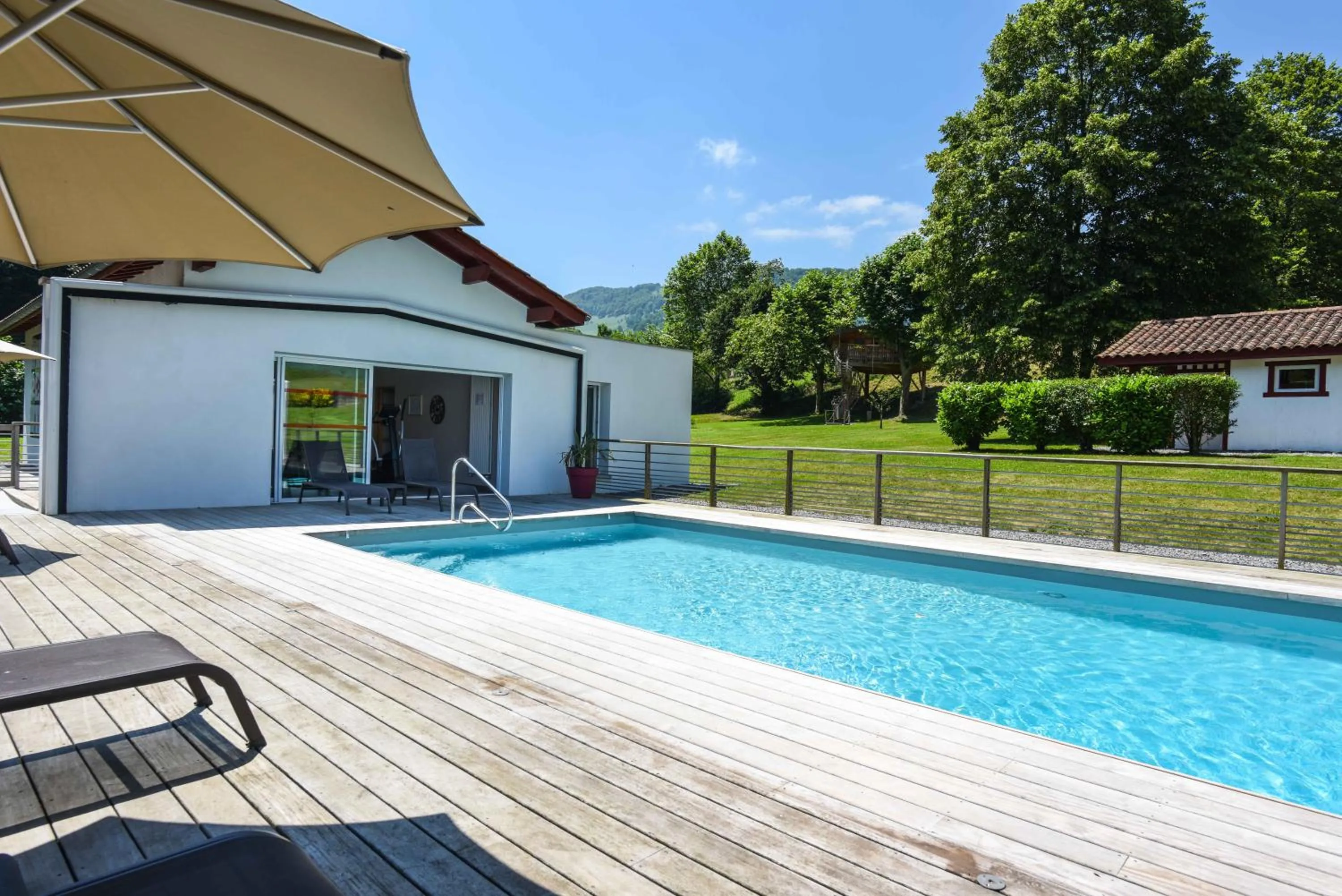 Logis Hôtel Andreinia & Cabanes