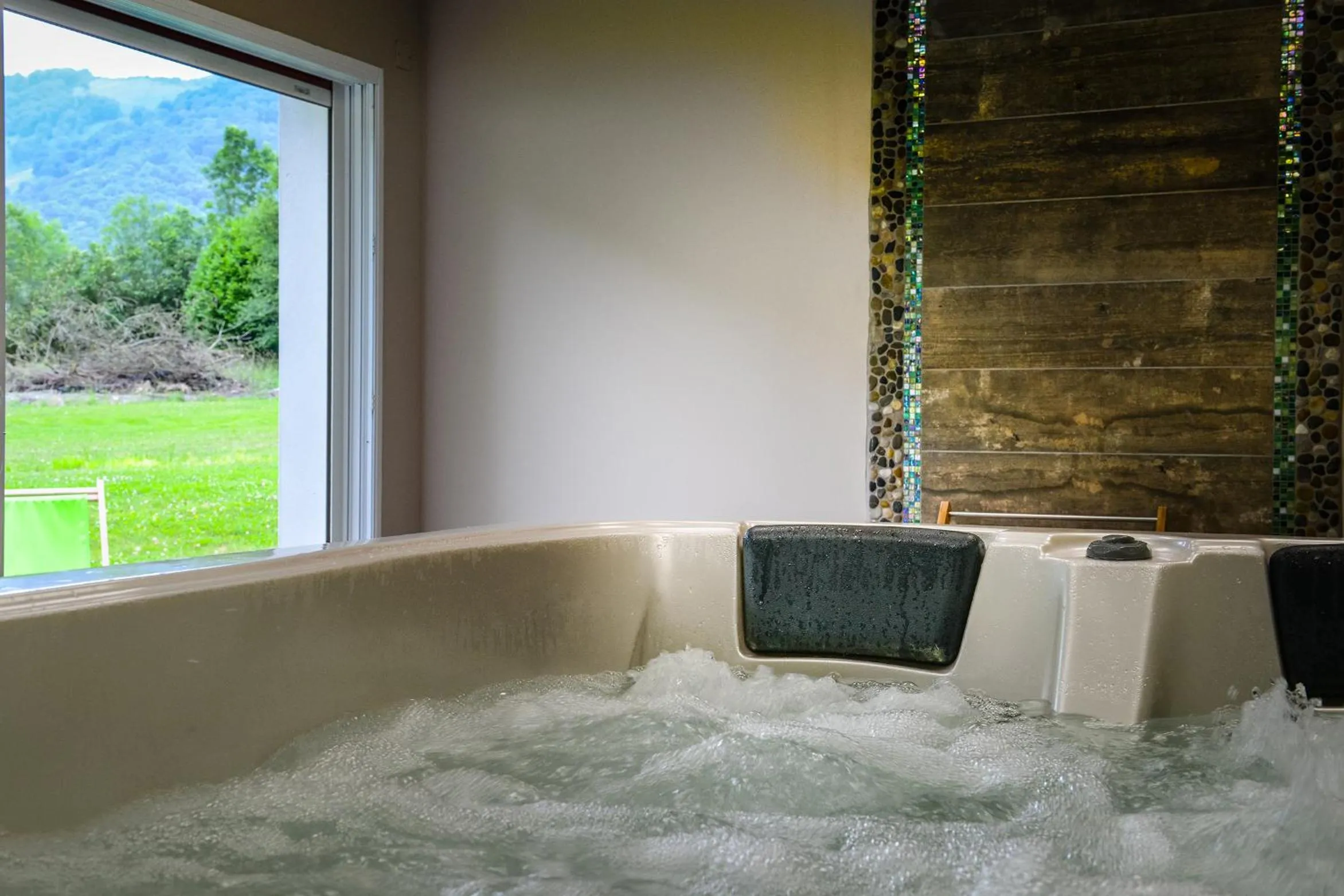 Spa and wellness centre/facilities in Logis Hôtel Andreinia & Cabanes