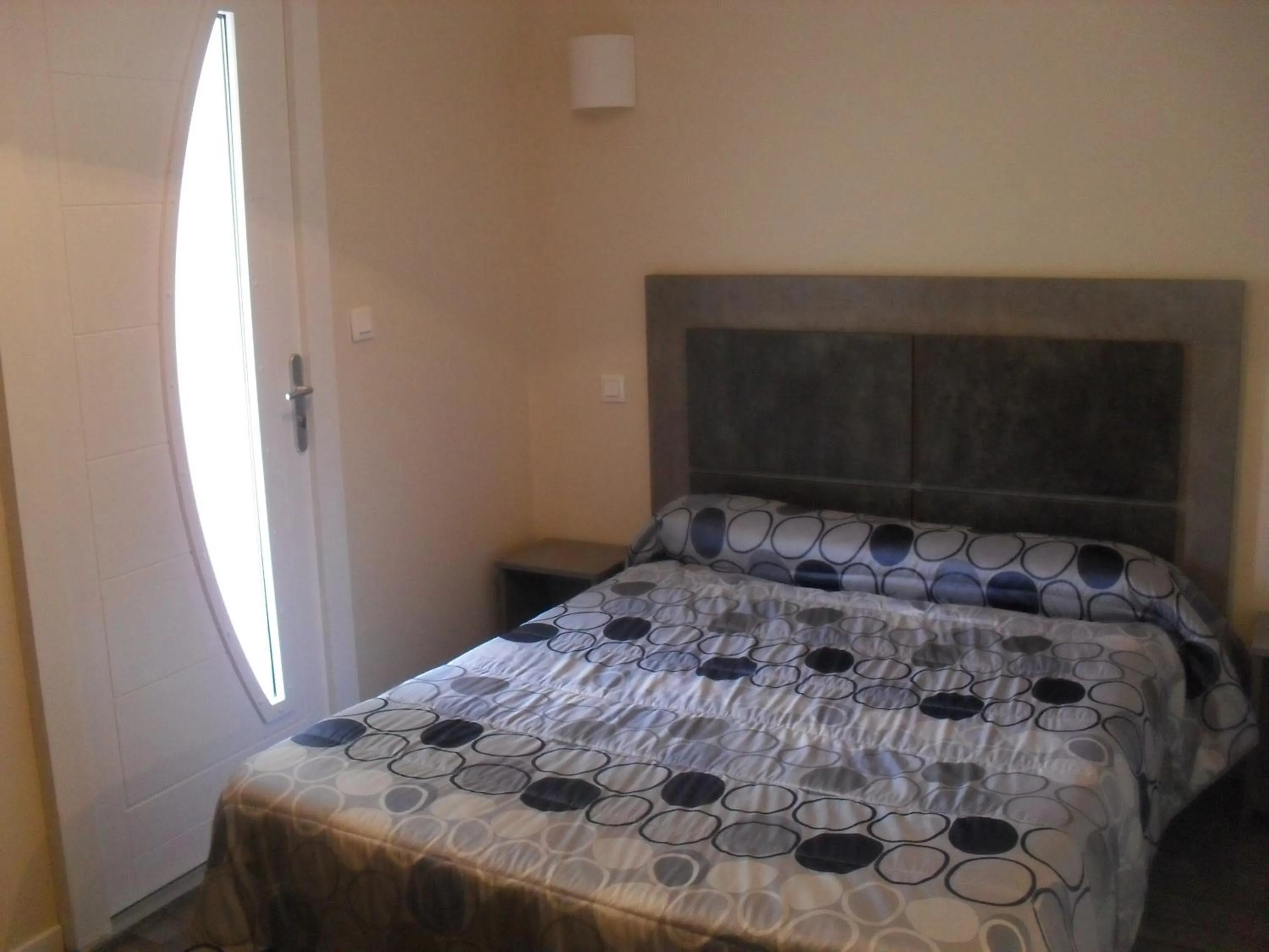 Photo of the whole room, Bed in Logis Hôtel Andreinia & Cabanes