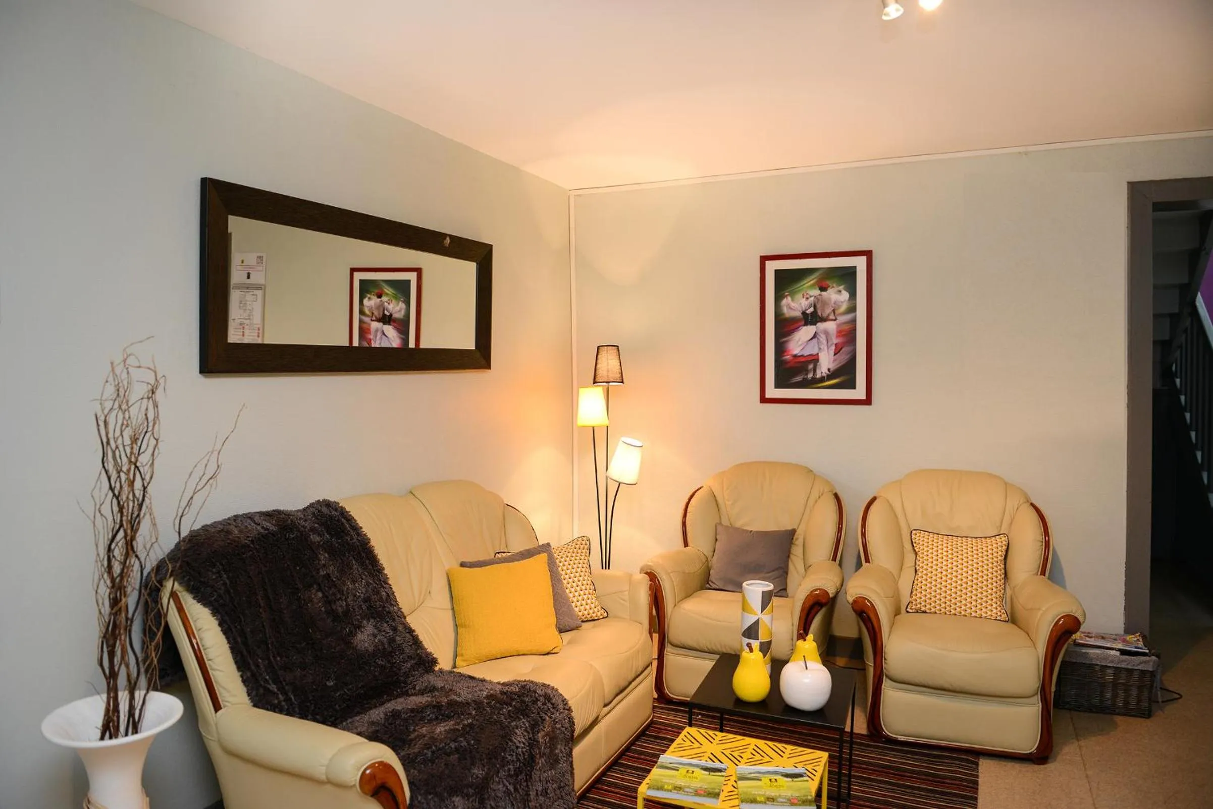 Living room in Logis Hôtel Andreinia & Cabanes