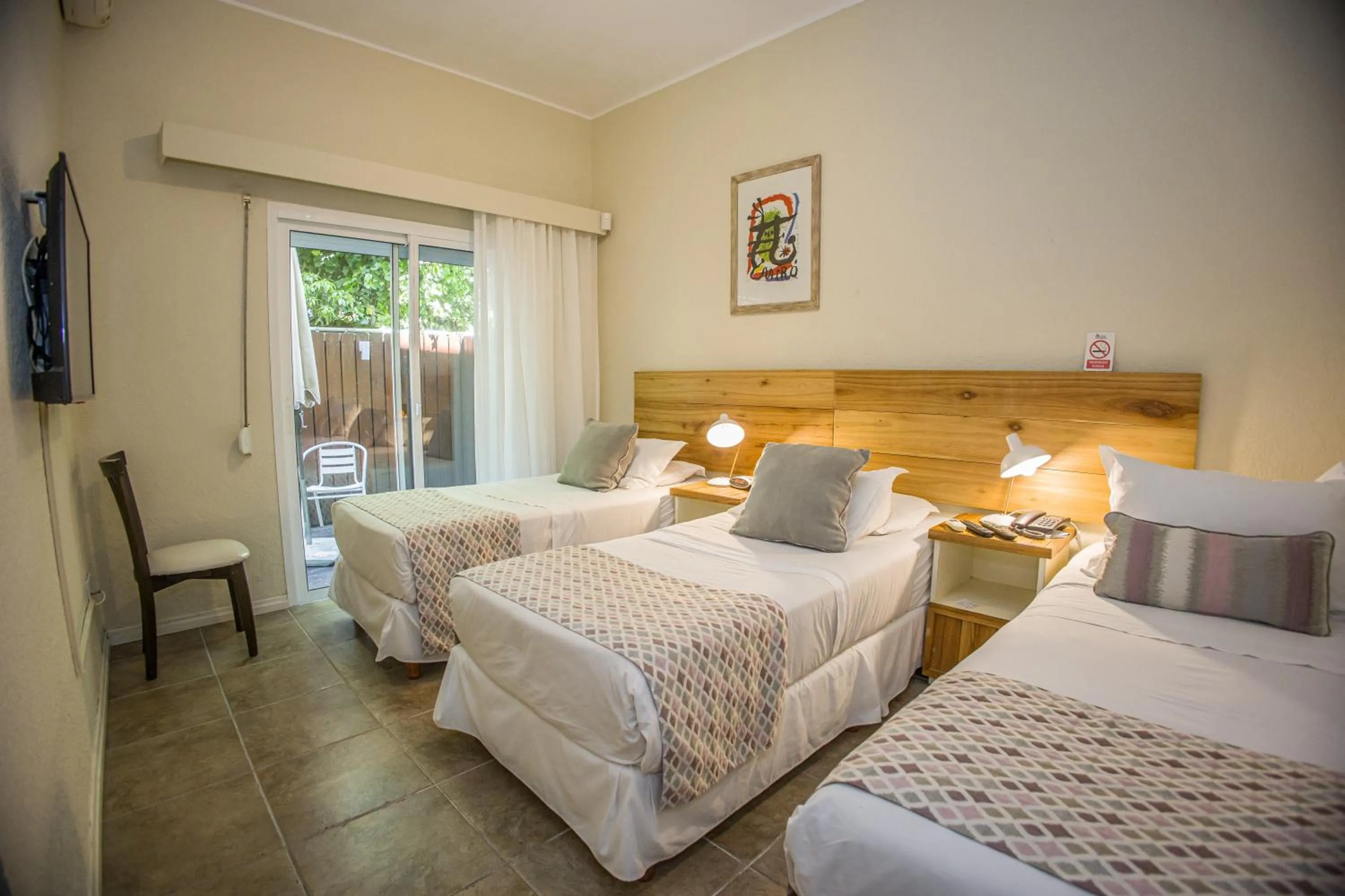 Bedroom, Bed in Joan Miró Hotel