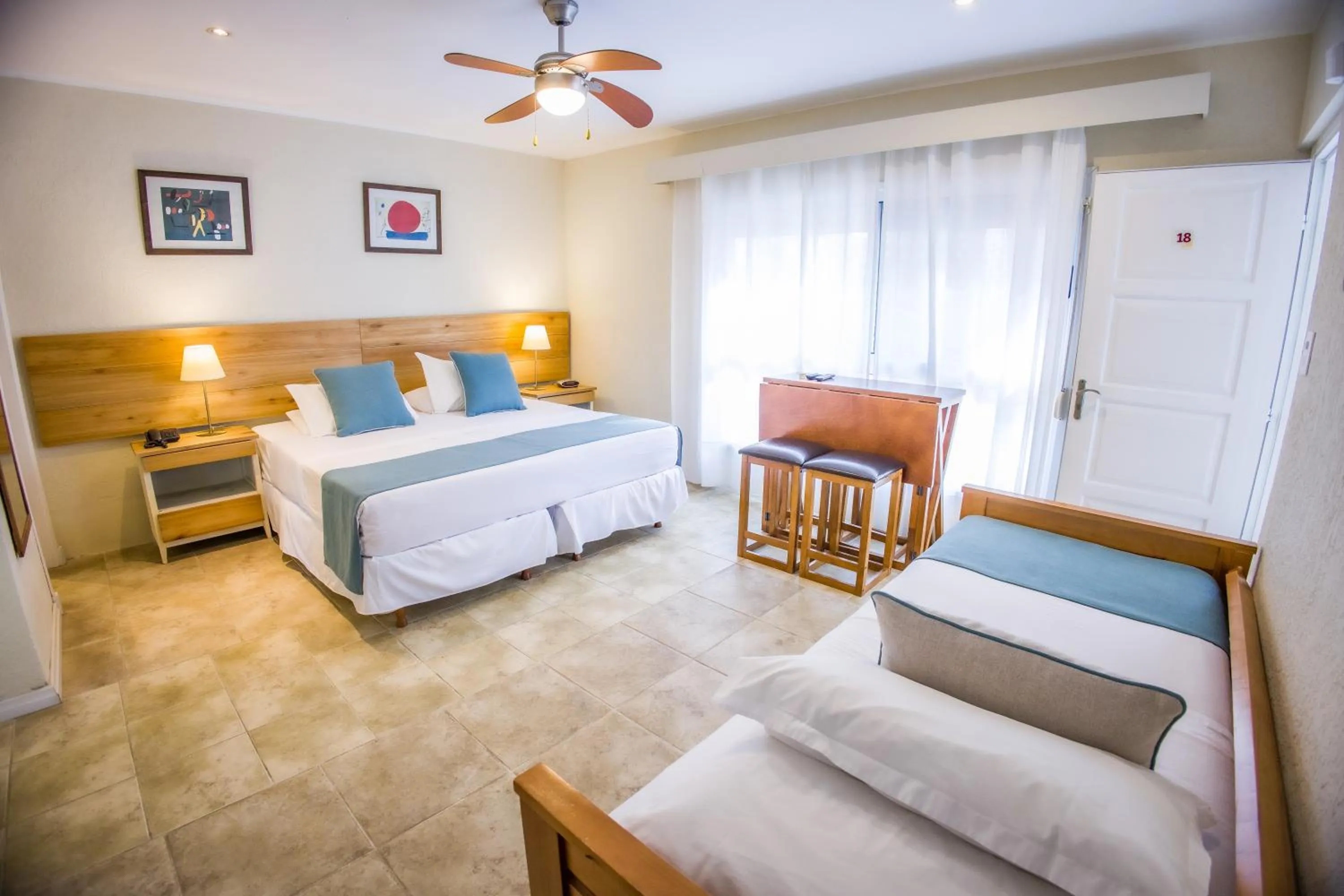 Bedroom, Bed in Joan Miró Hotel