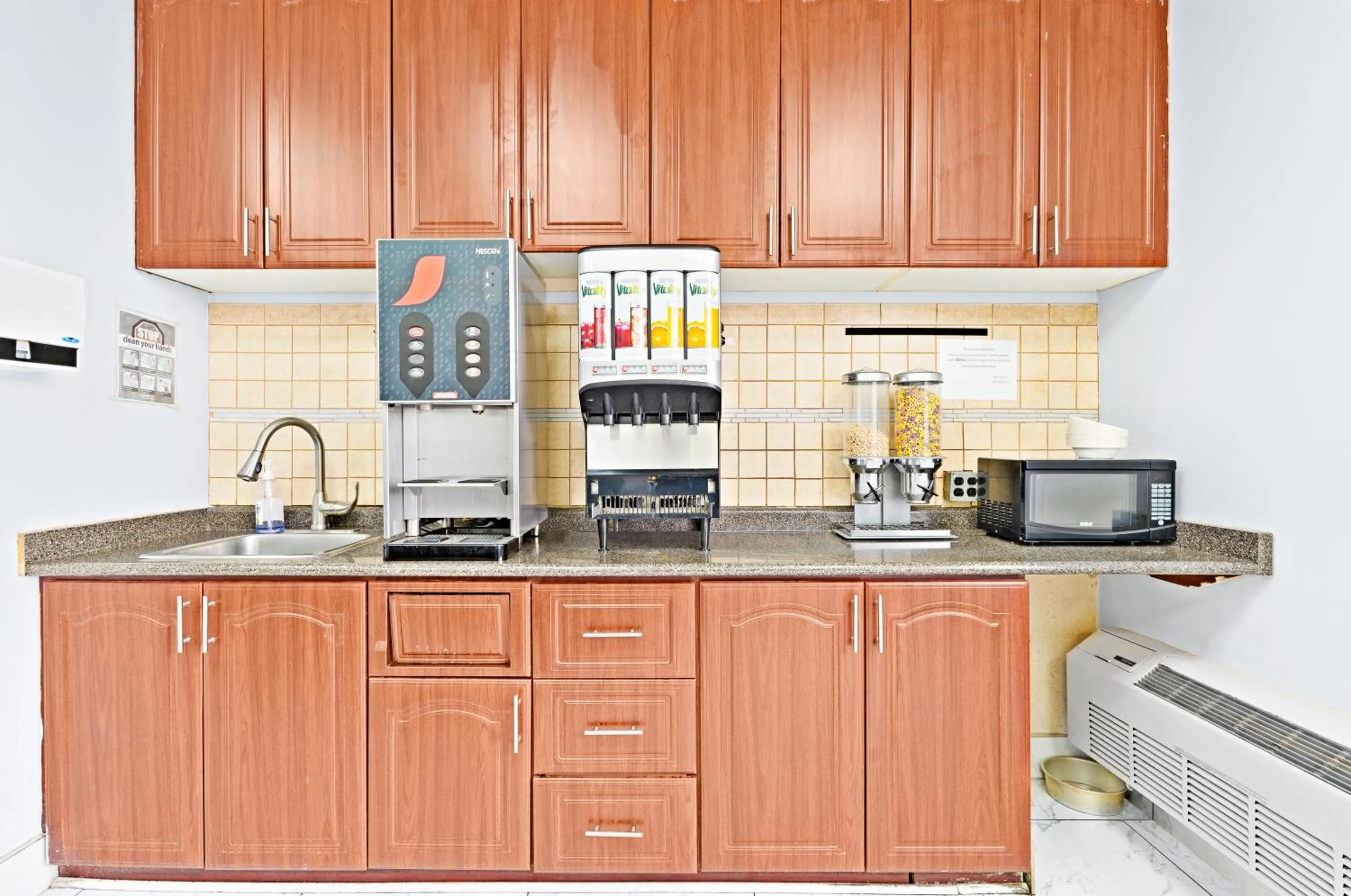 Breakfast in Niagara Lodge & Suites