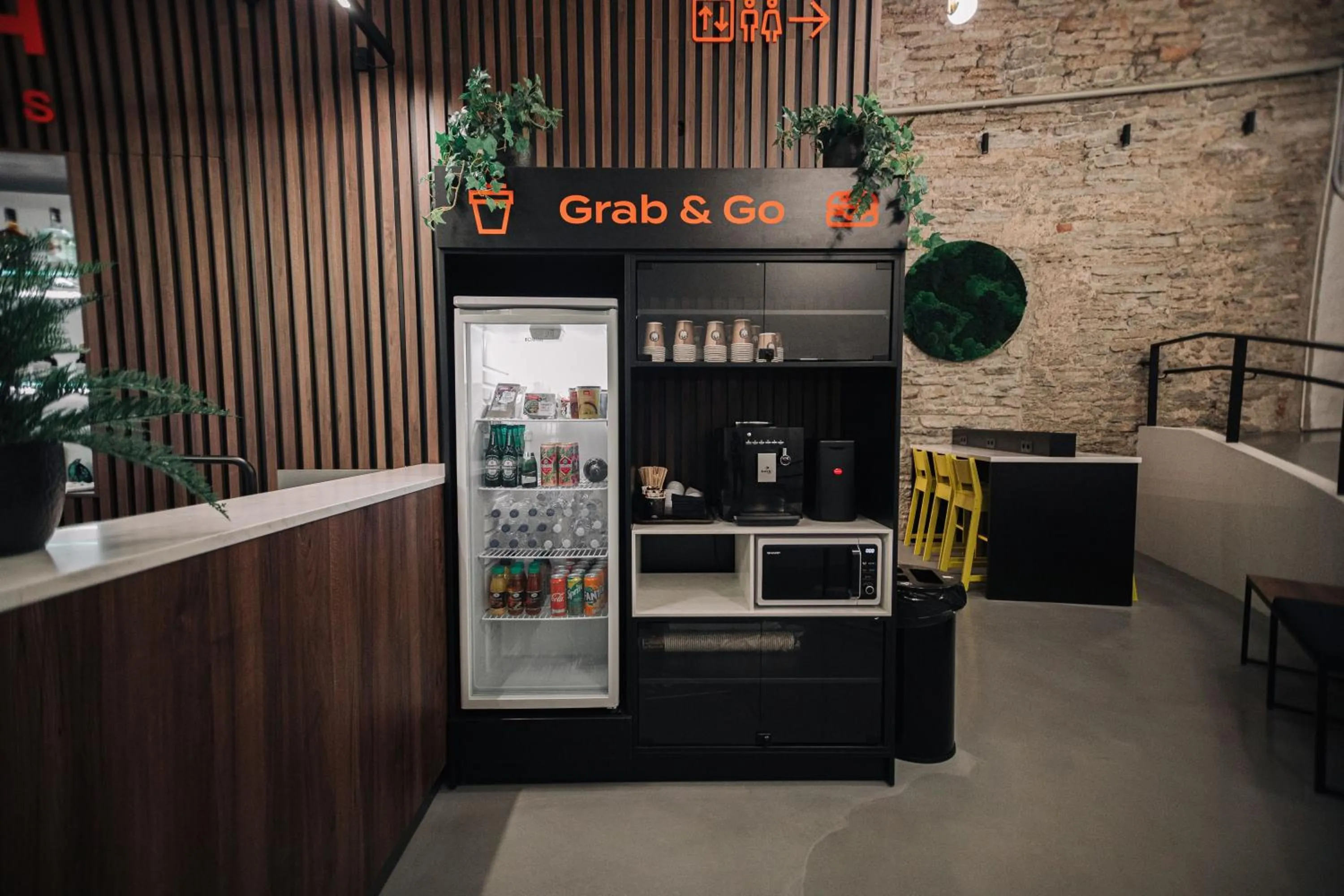 Restaurant/places to eat in Rija Old Town Hotel