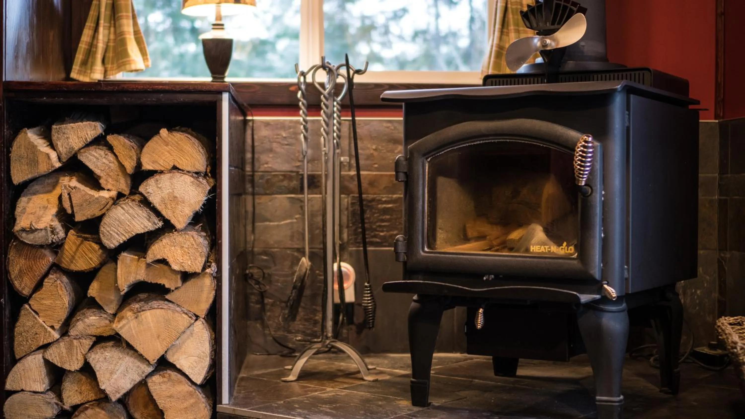 Decorative detail in Cedar House Restaurant & Chalets