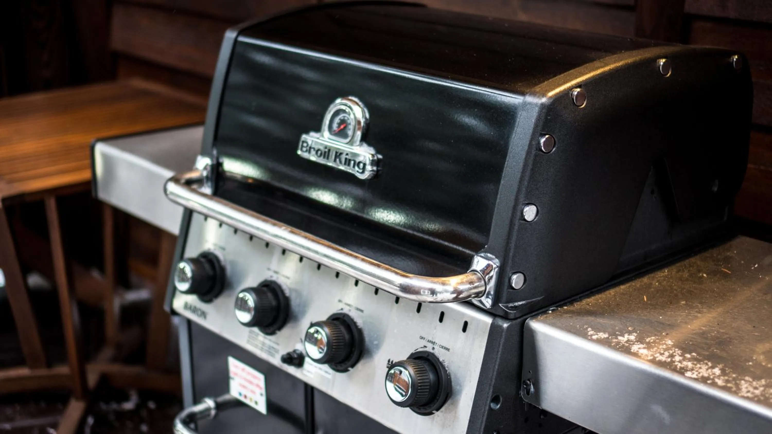 BBQ facilities in Cedar House Restaurant & Chalets