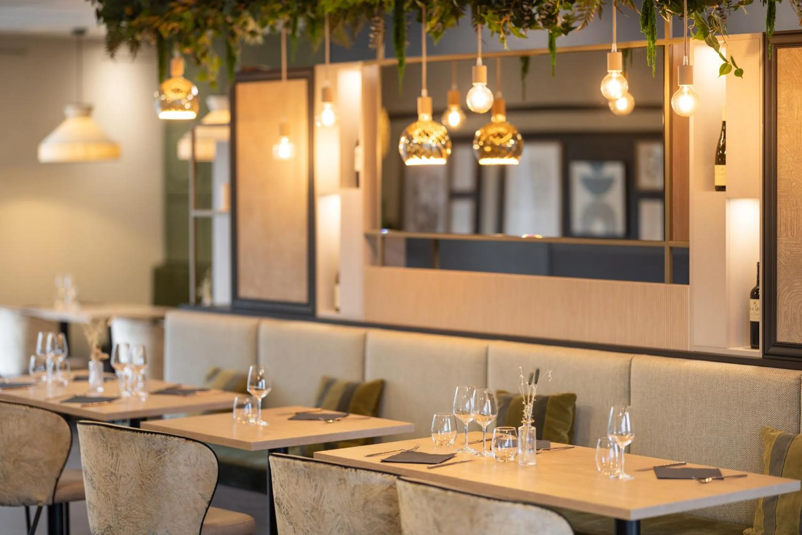 Restaurant/places to eat in Brit Hotel Saint-Méen-le-Grand en Brocéliande