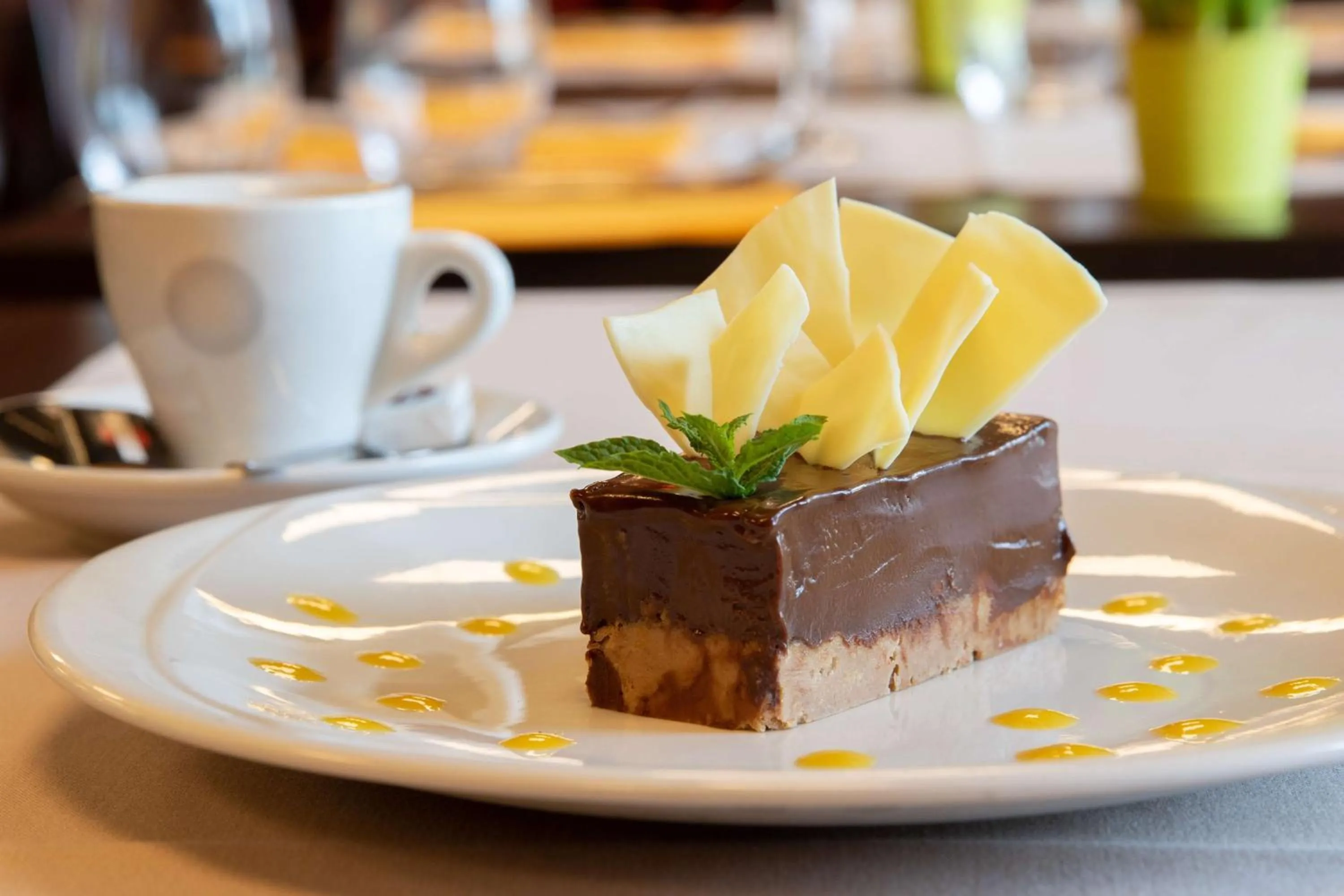 Restaurant/places to eat in Brit Hotel Saint-Méen-le-Grand en Brocéliande