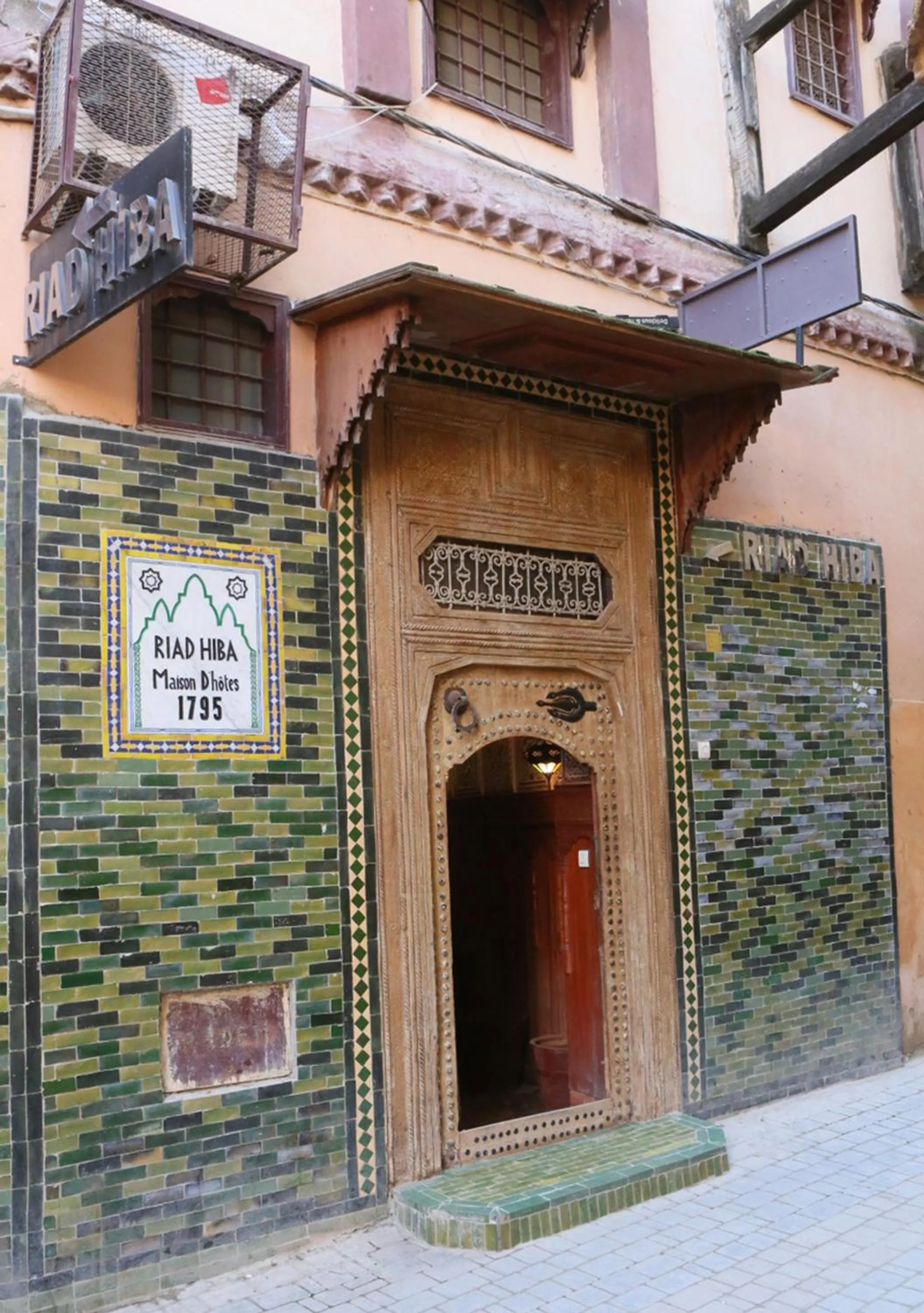 Facade/entrance in Riad Hiba