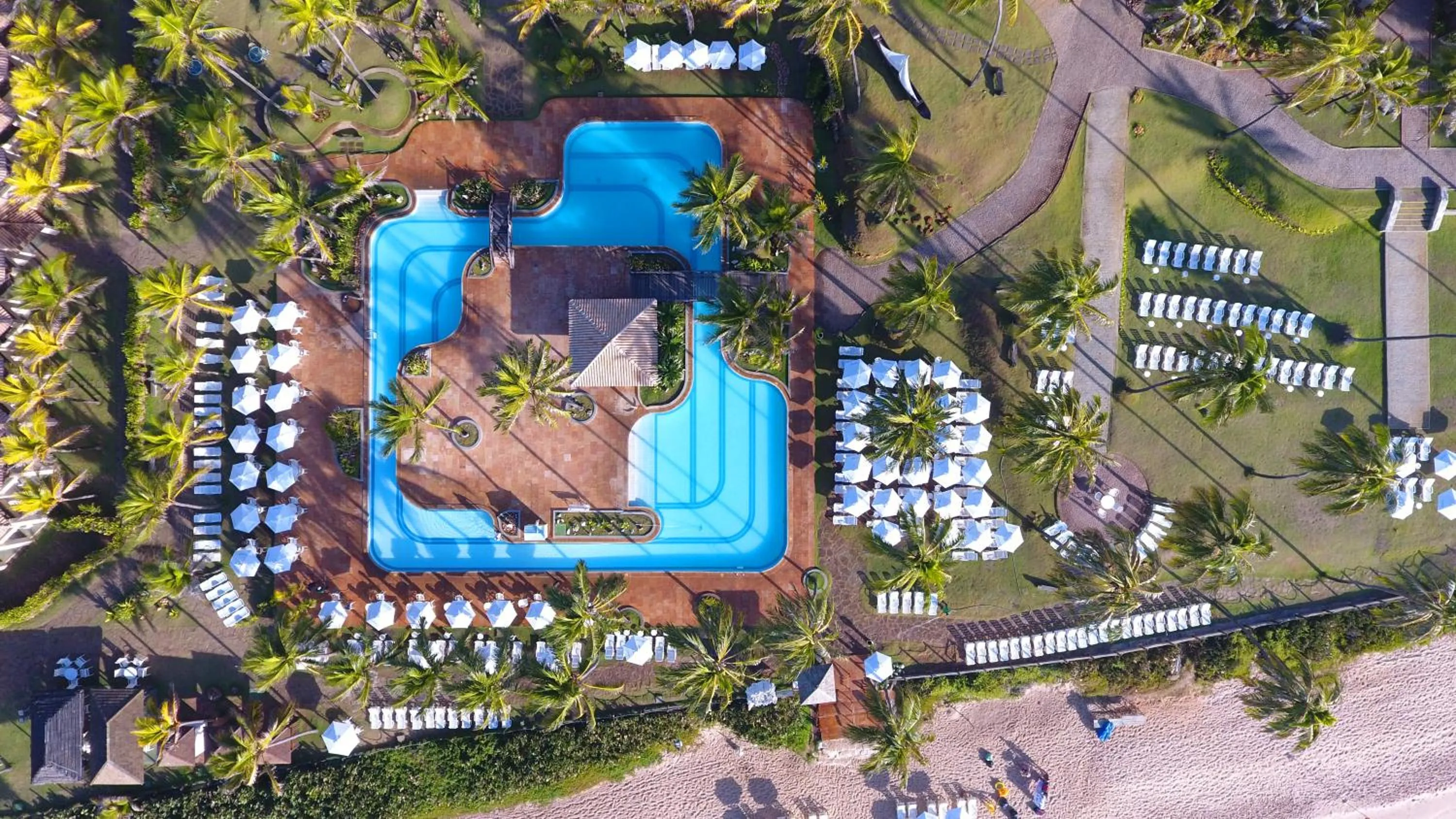 Swimming pool in Catussaba Resort Hotel