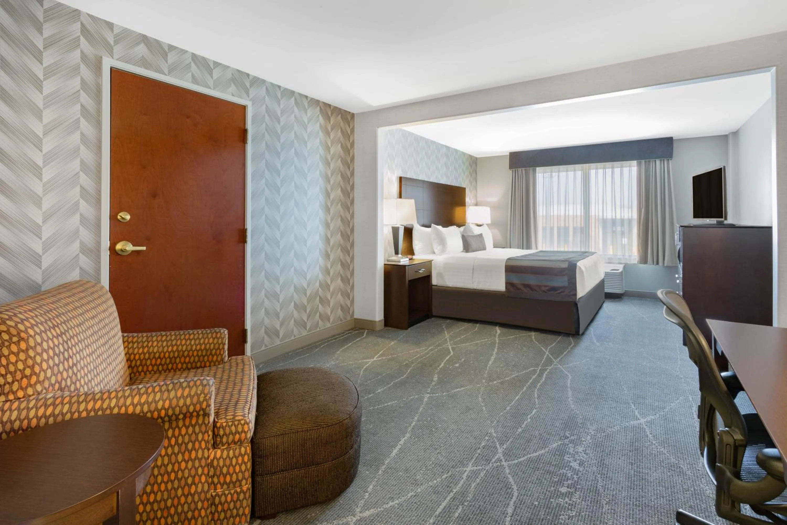 Bedroom, Bed in Wingate by Wyndham Tinley Park