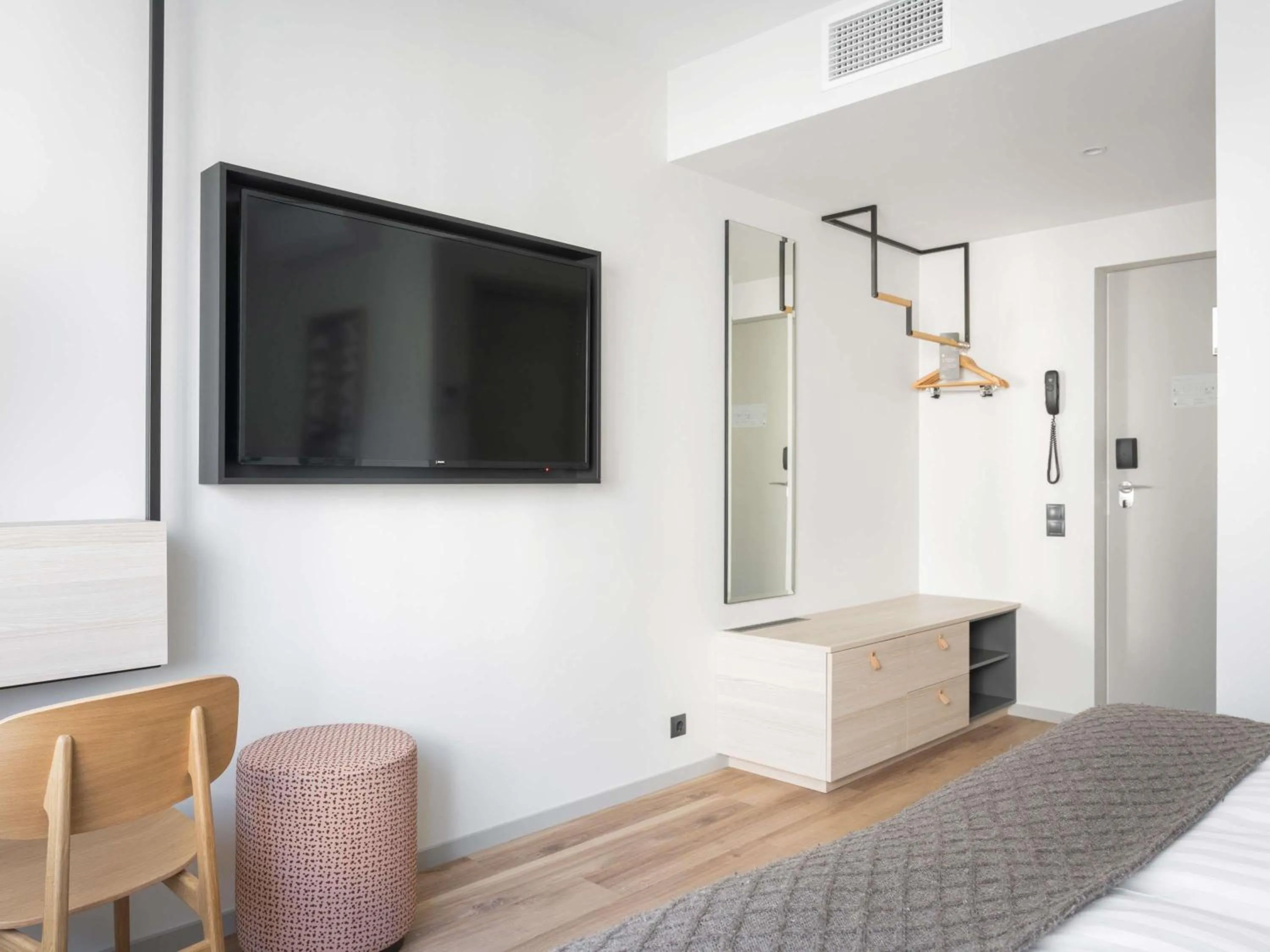 Bedroom, Bed in Oru Hub Hotel Tallinn - Handwritten Collection