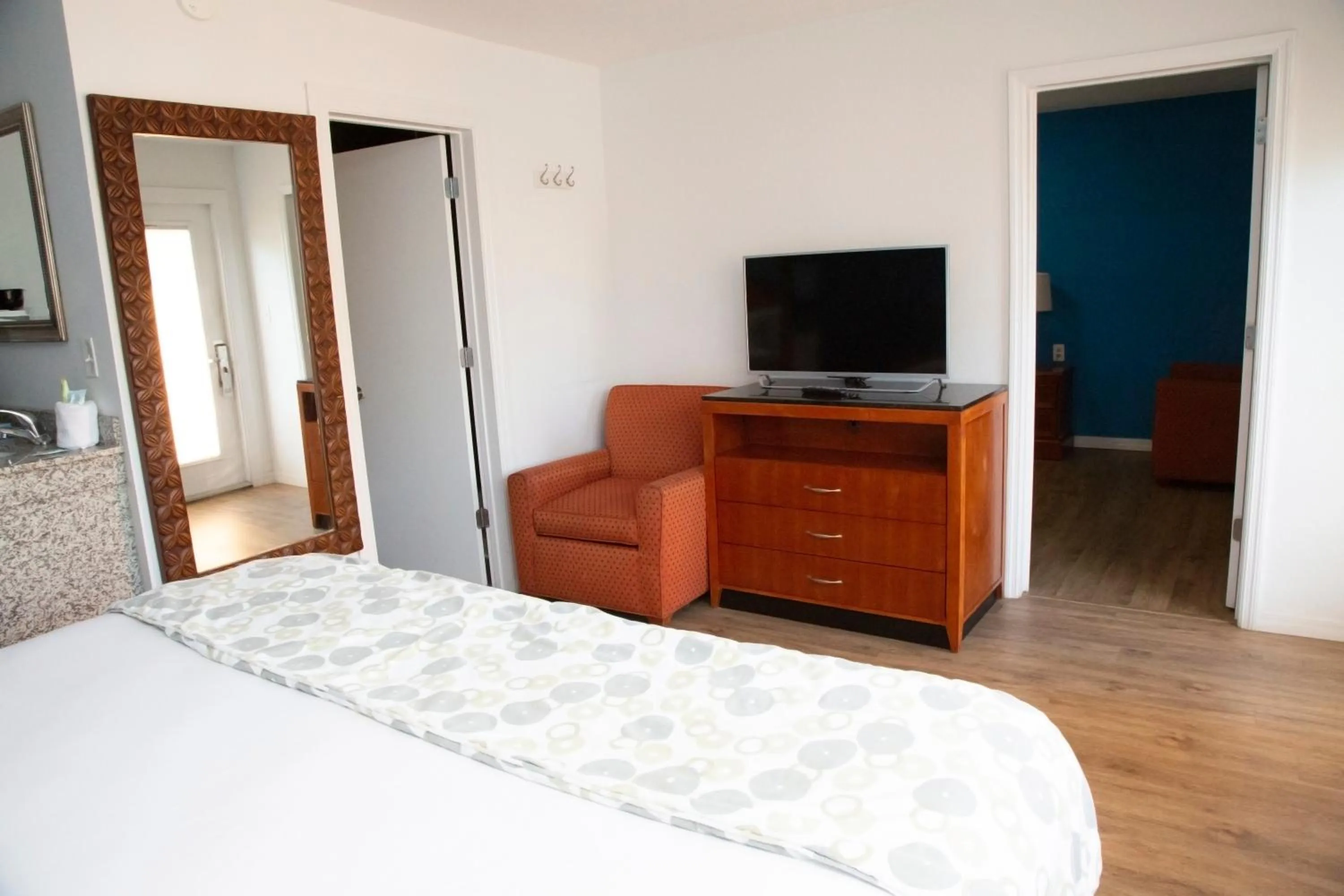 Bedroom, Bed in Daytona Dream Inn By AmeriVu