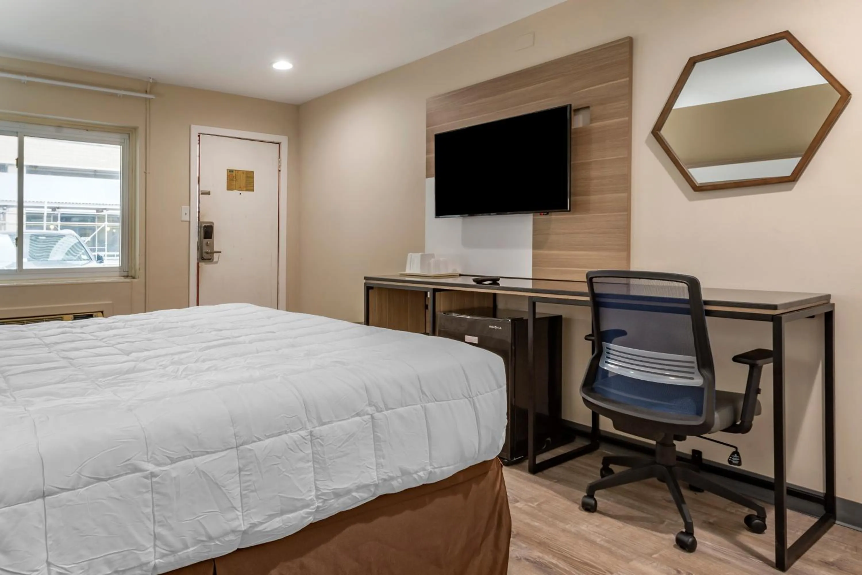 Bed in Premier Inn Atlantic City