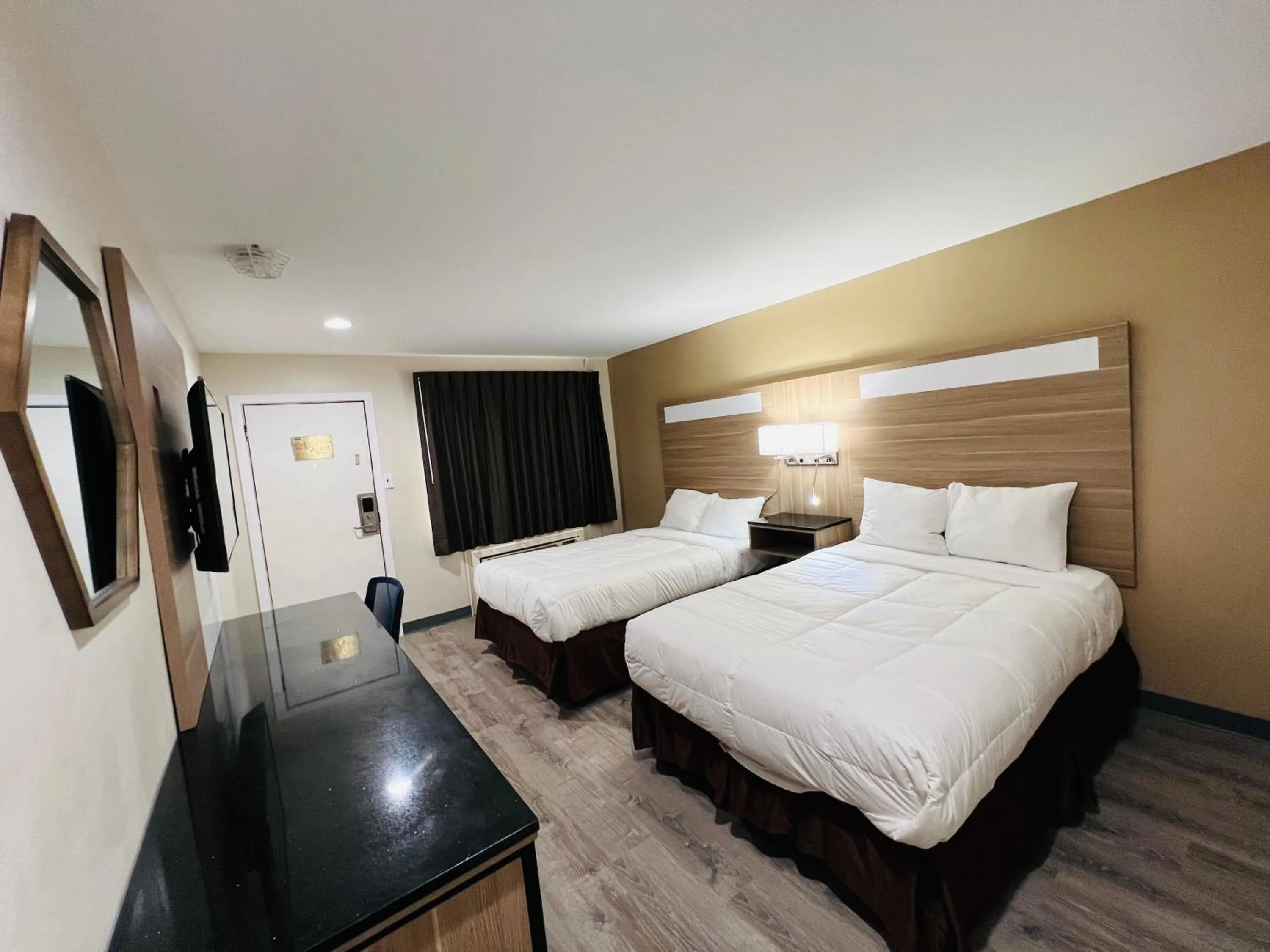 Bed in Premier Inn Atlantic City