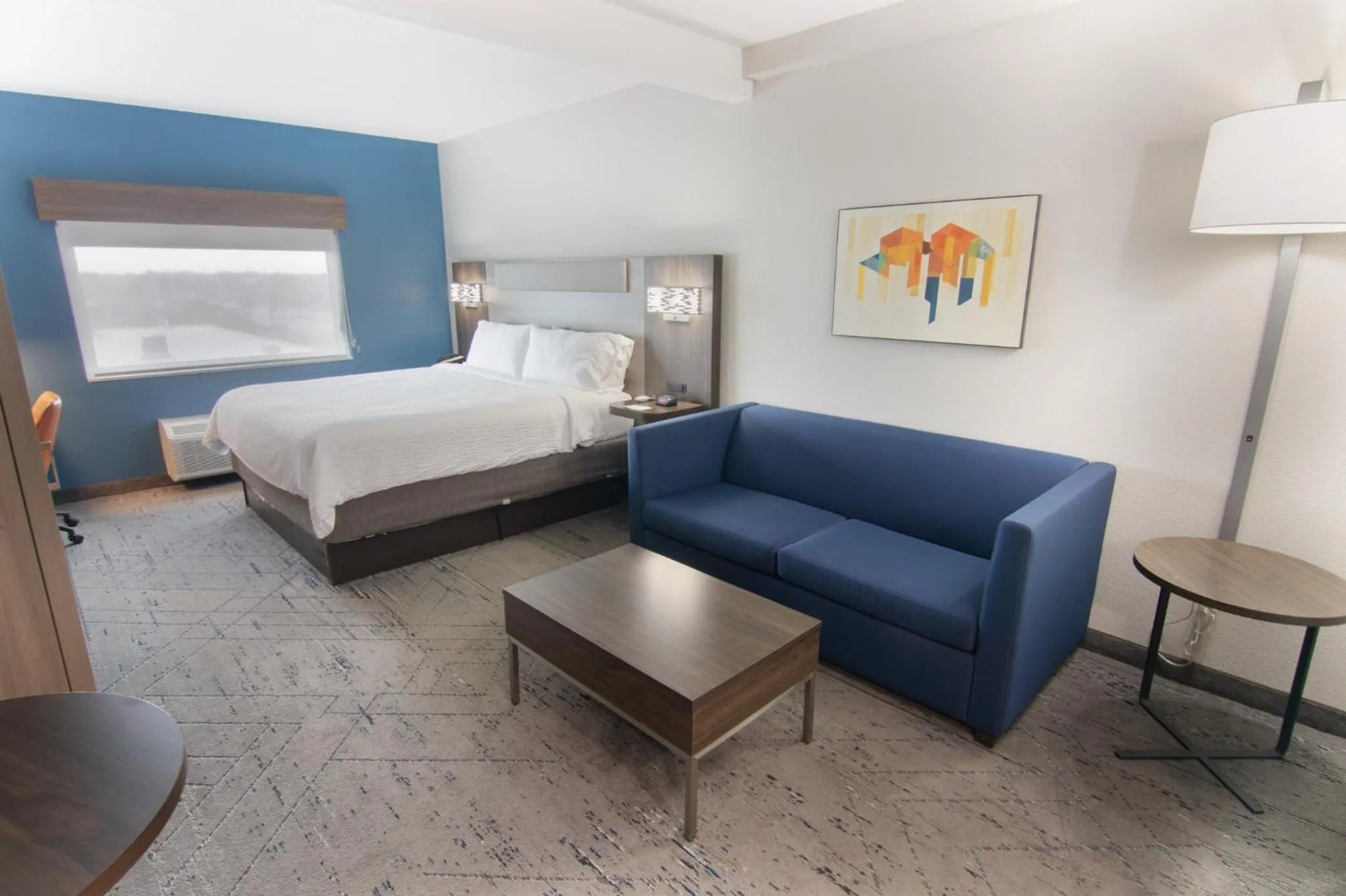 Photo of the whole room, Bed in Holiday Inn Express and Suites Fort Lauderdale Airport West by IHG