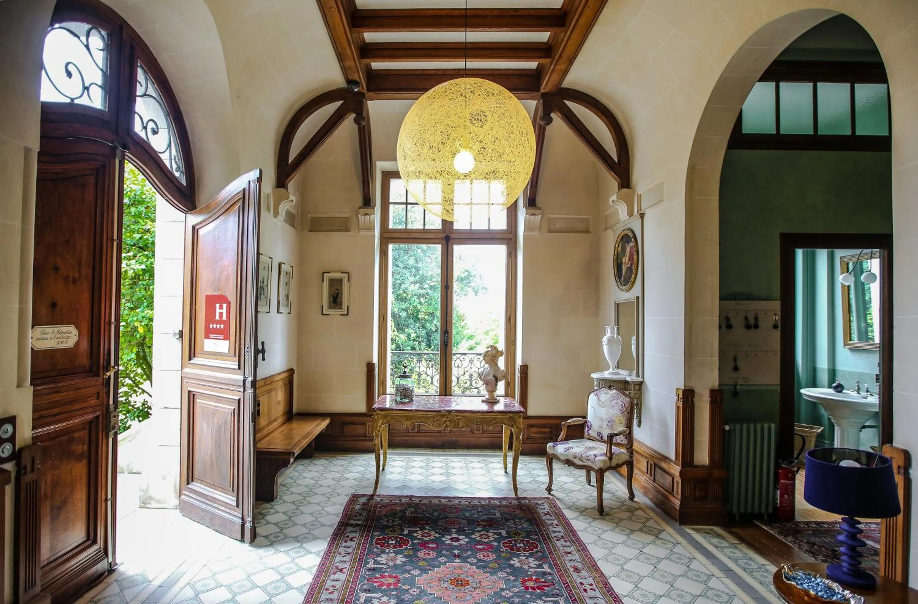 Seating area in Château du Clair de Lune - Boutique Luxury Hotel
