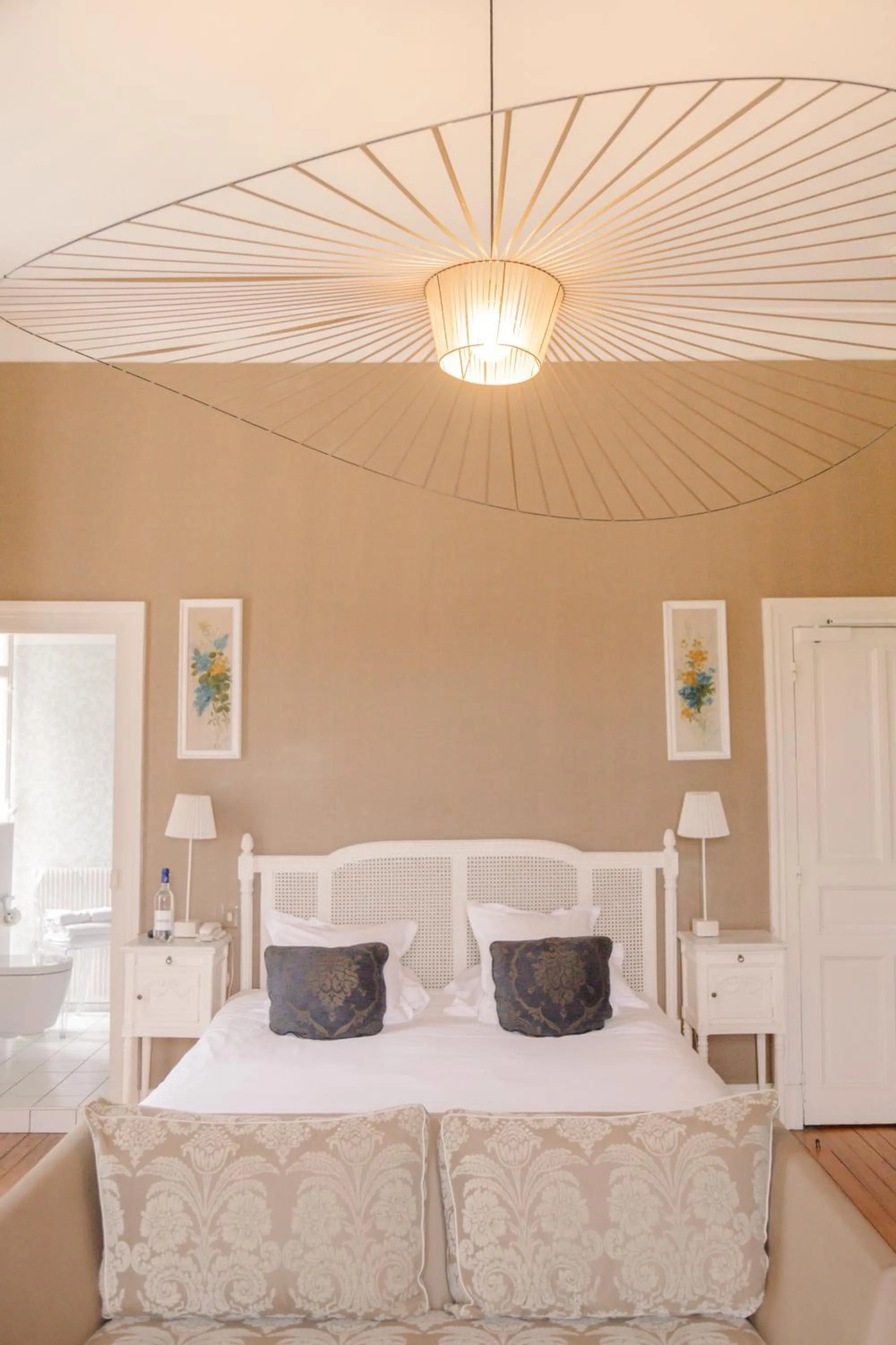 Bed in Château du Clair de Lune - Boutique Luxury Hotel