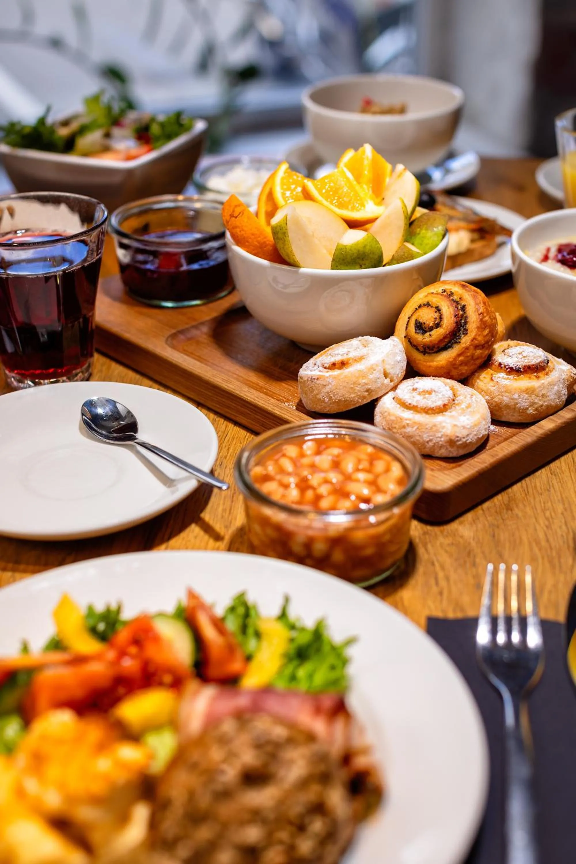 Restaurant/places to eat in Metropol Hotel