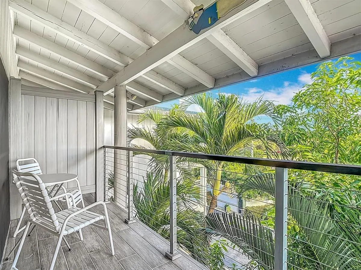 Cove Inn on Naples Bay