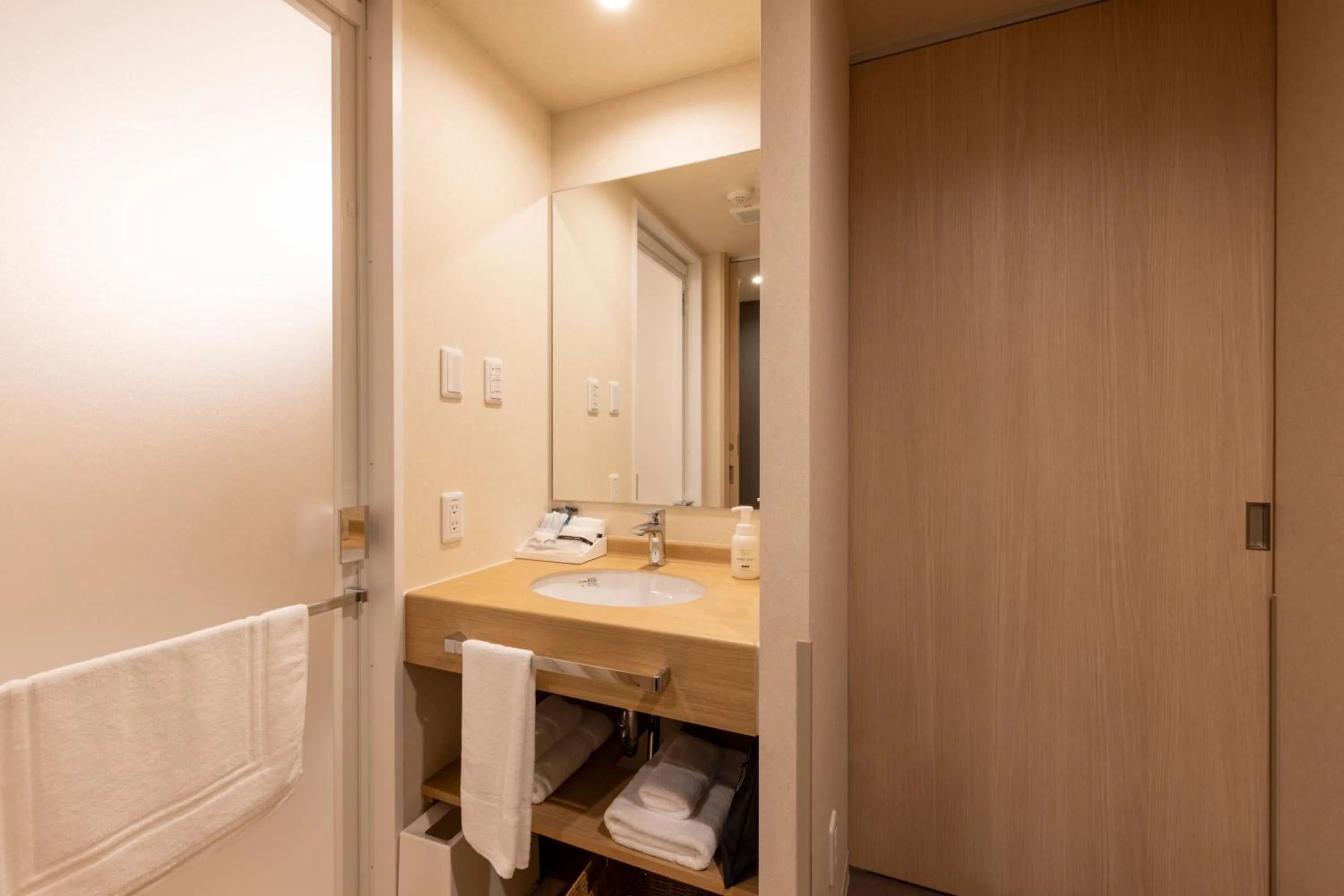 Photo of the whole room in Sanco Inn Iseshi-Ekimae Shikinoyu