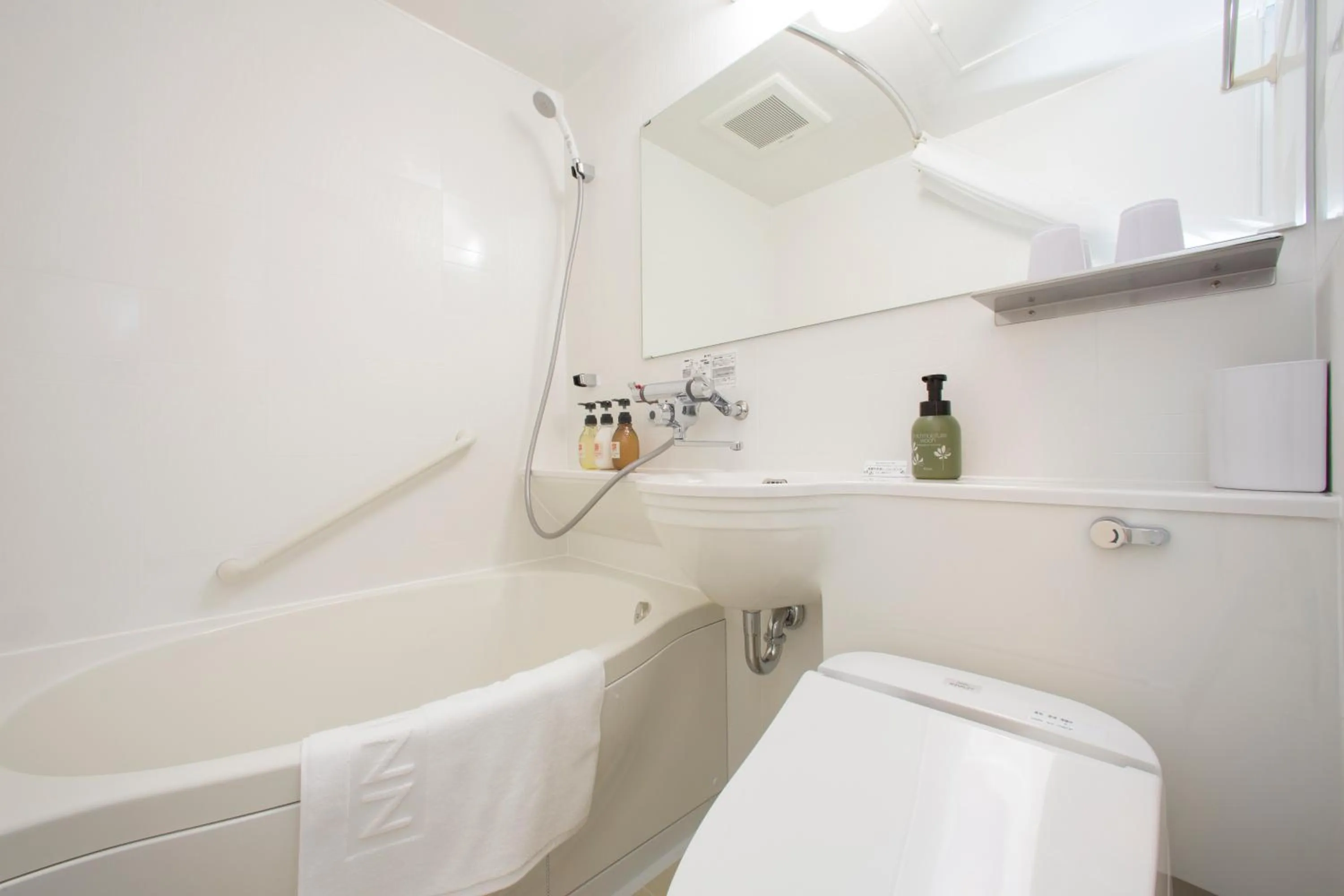 Photo of the whole room in Sanco Inn Iseshi-Ekimae Shikinoyu