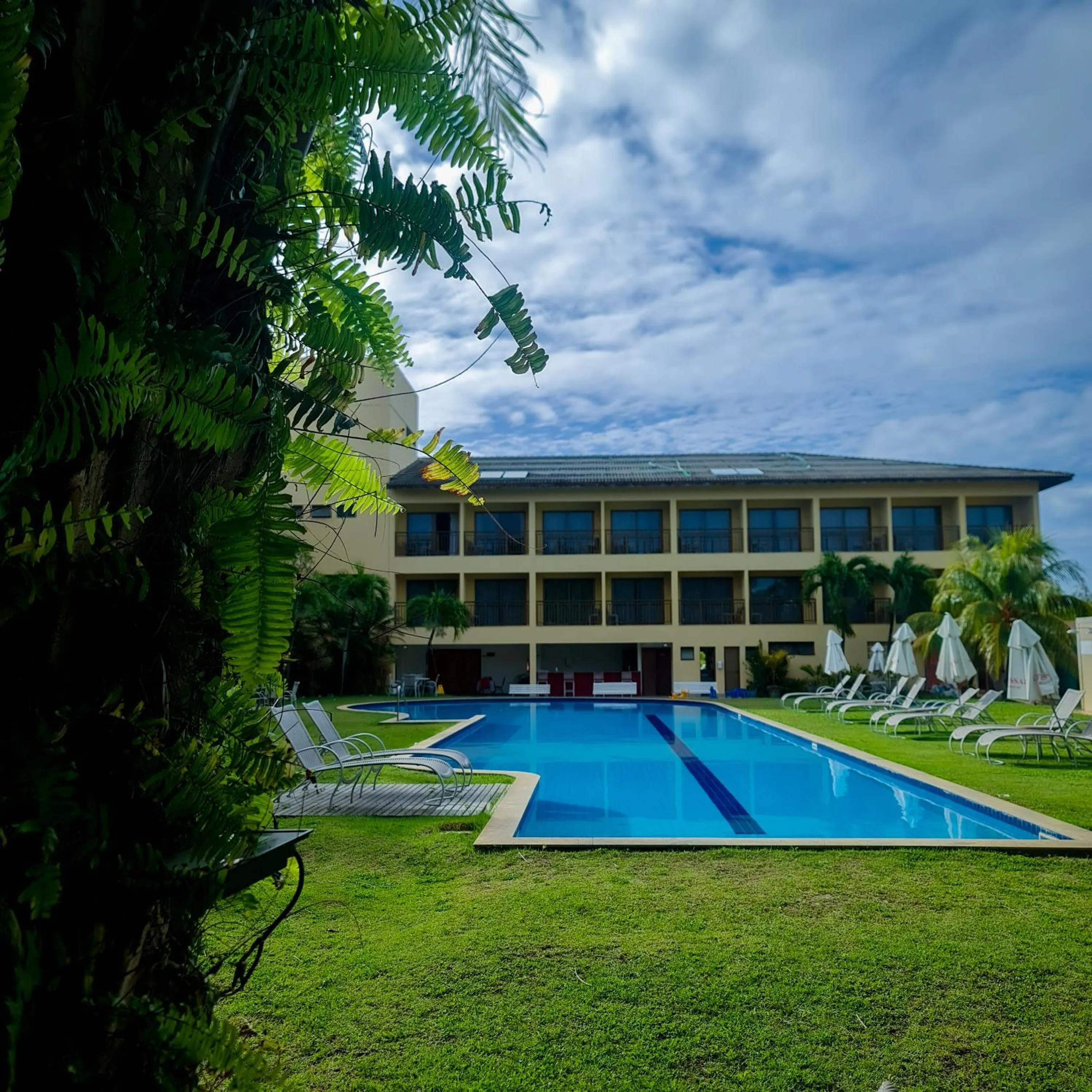 Pool view in Catussaba Business Hotel