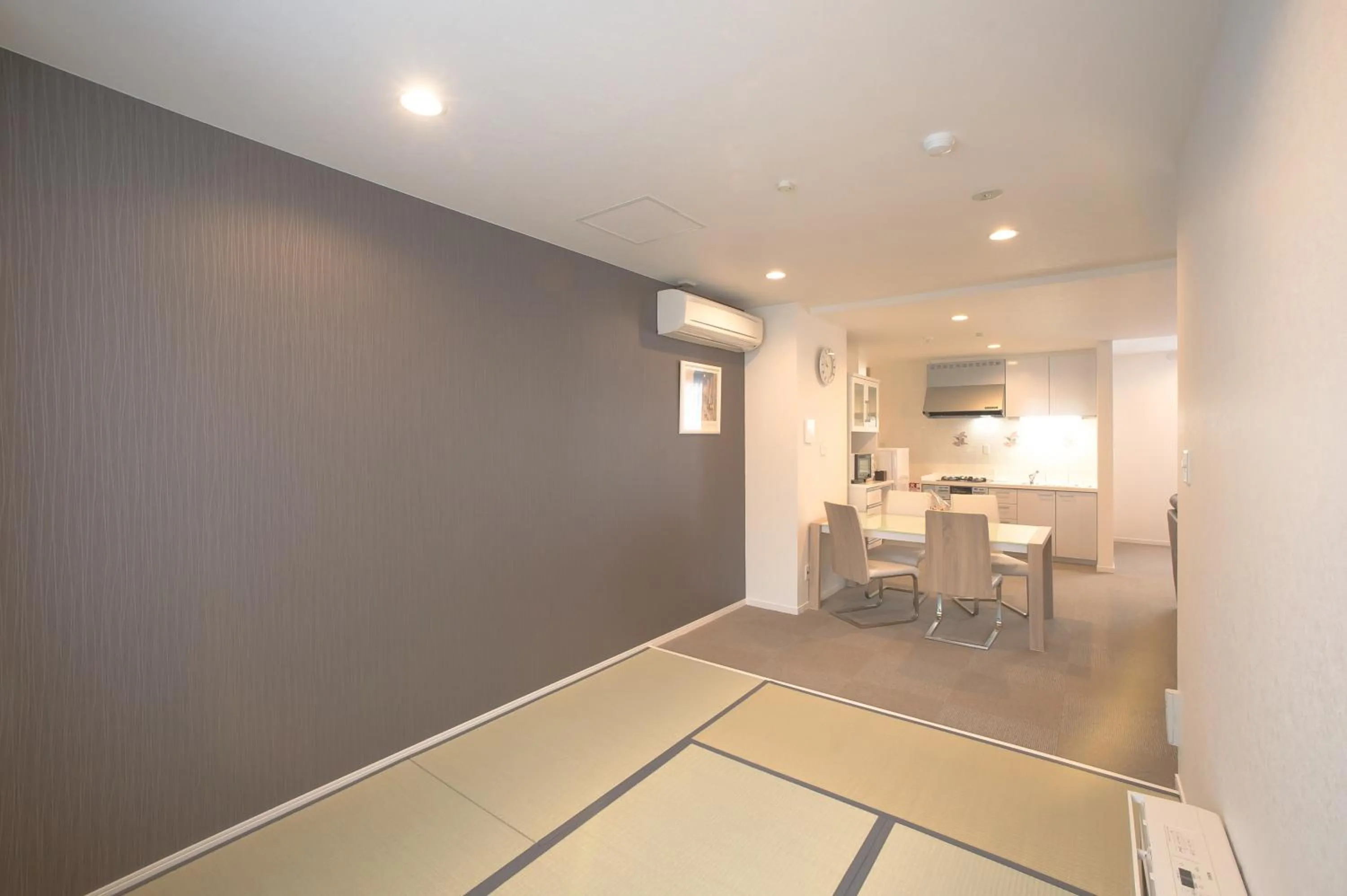 Photo of the whole room in Condominium Panoramique Motomachi