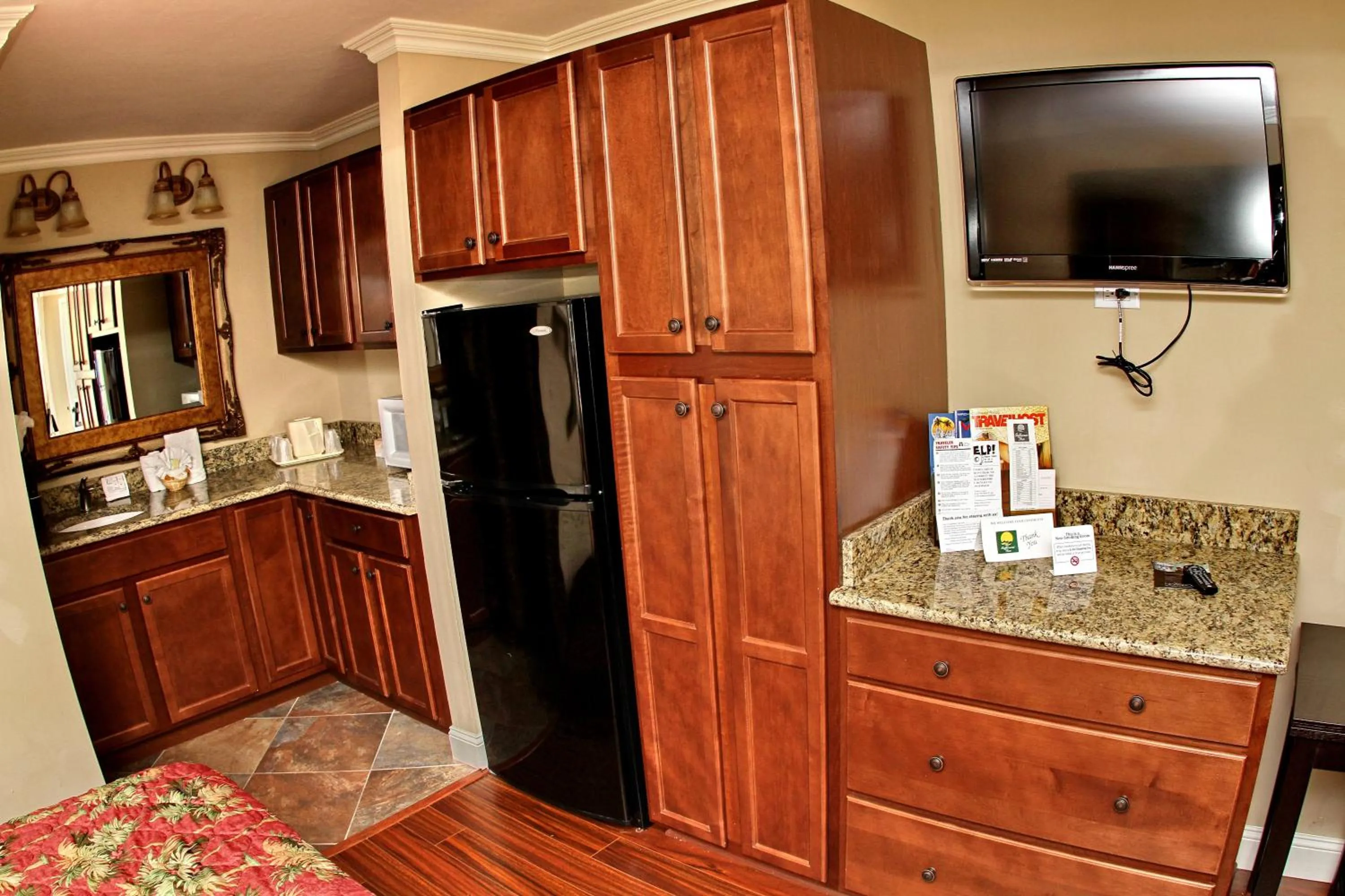 Kitchen or kitchenette in Gulfcoast Inn Naples