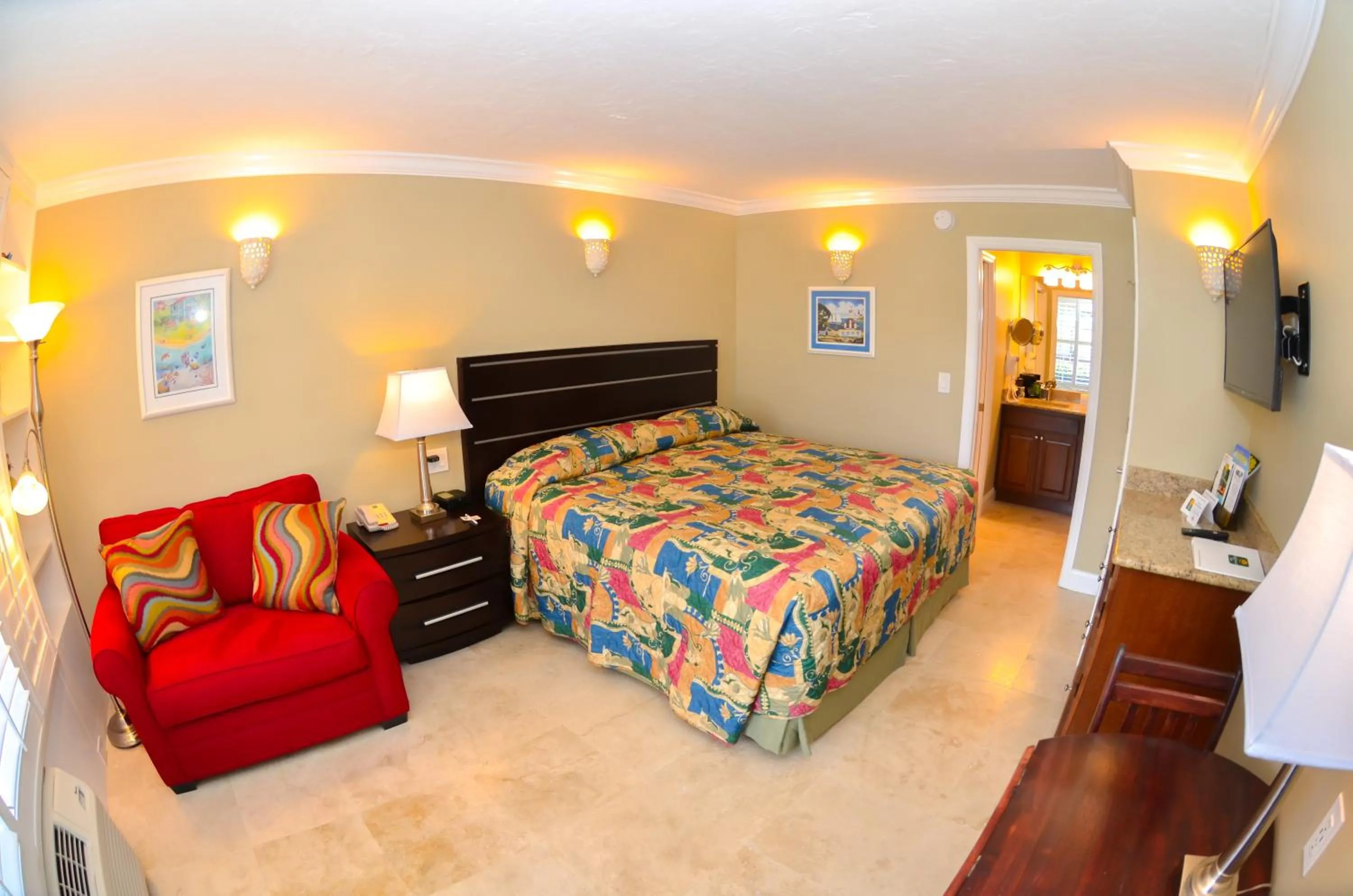 Photo of the whole room, Bed in Gulfcoast Inn Naples