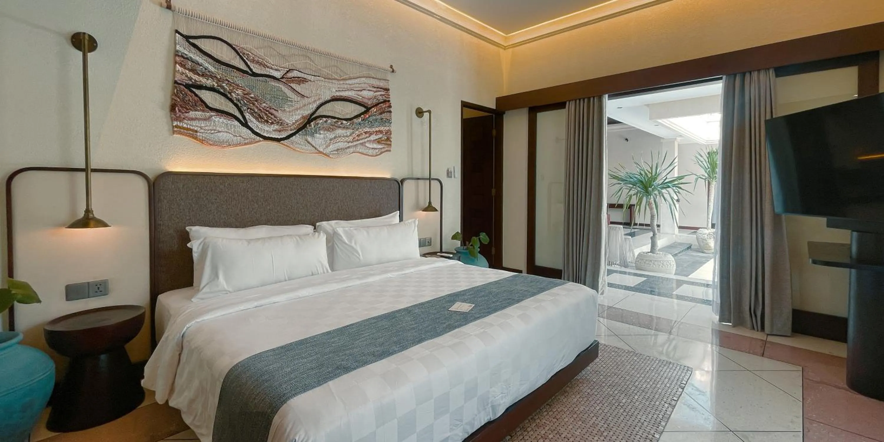 Bed in Aruni Bali Jimbaran Boutique Villa