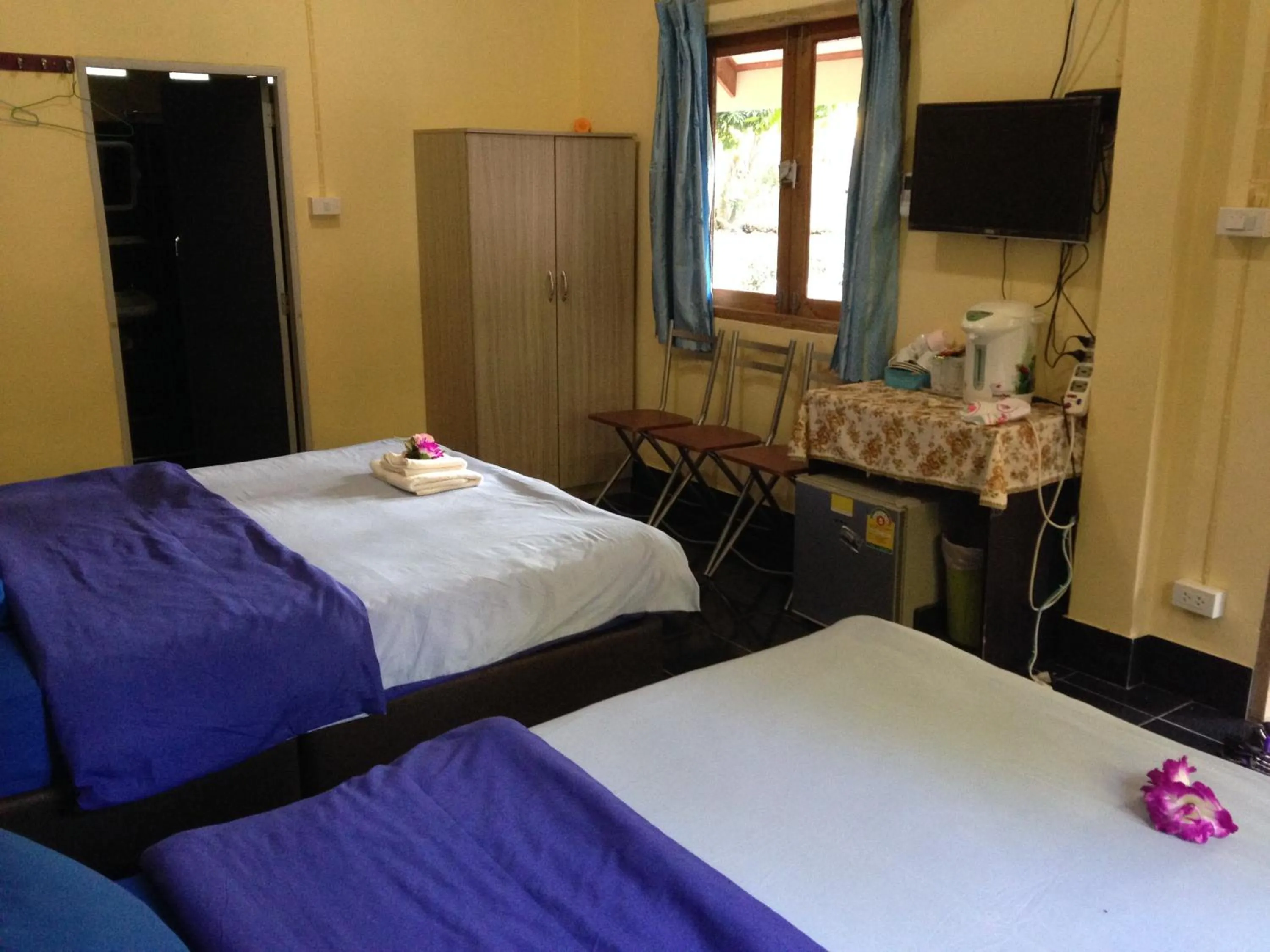 Bed in Areeya Resort