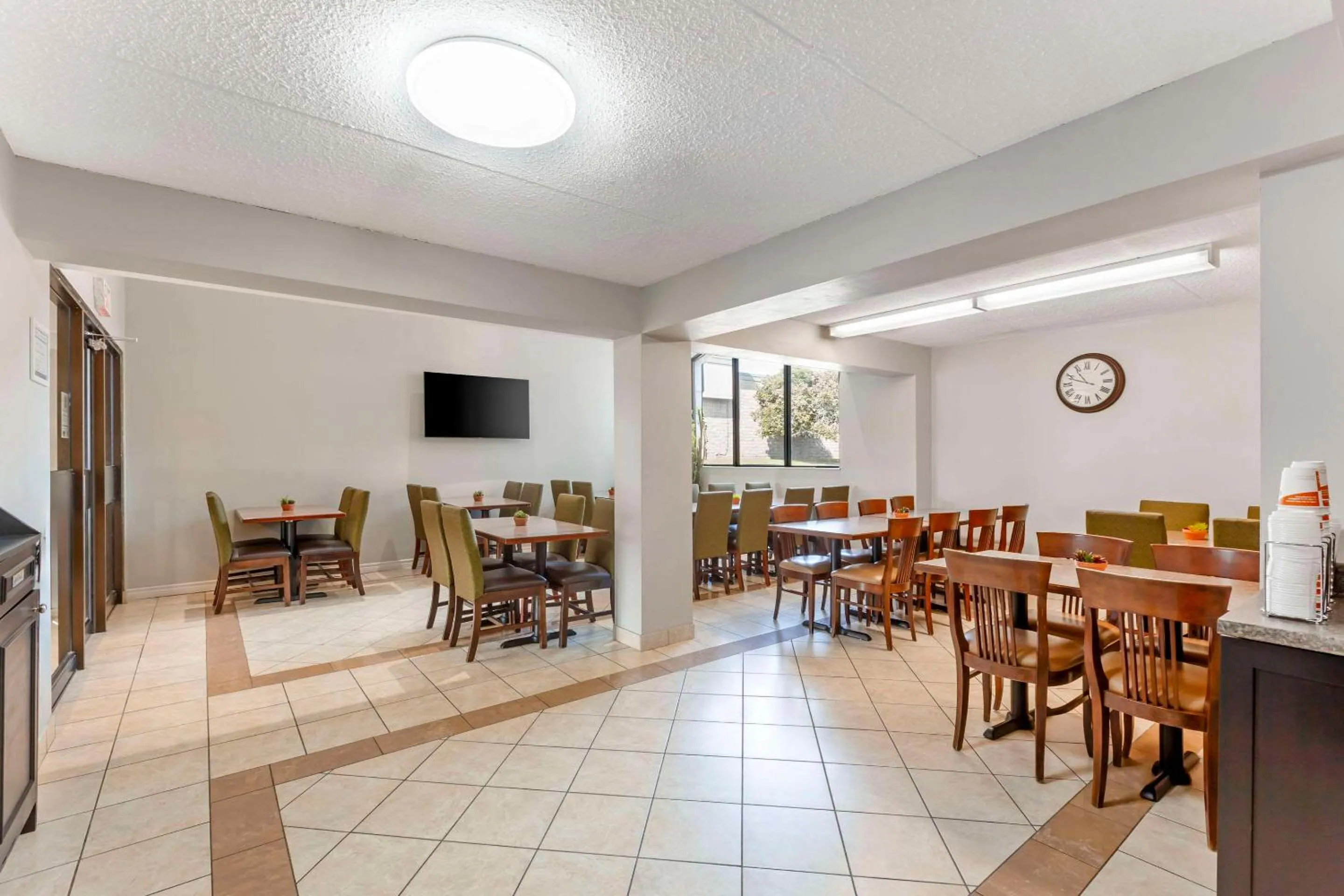 Breakfast in Quality Inn