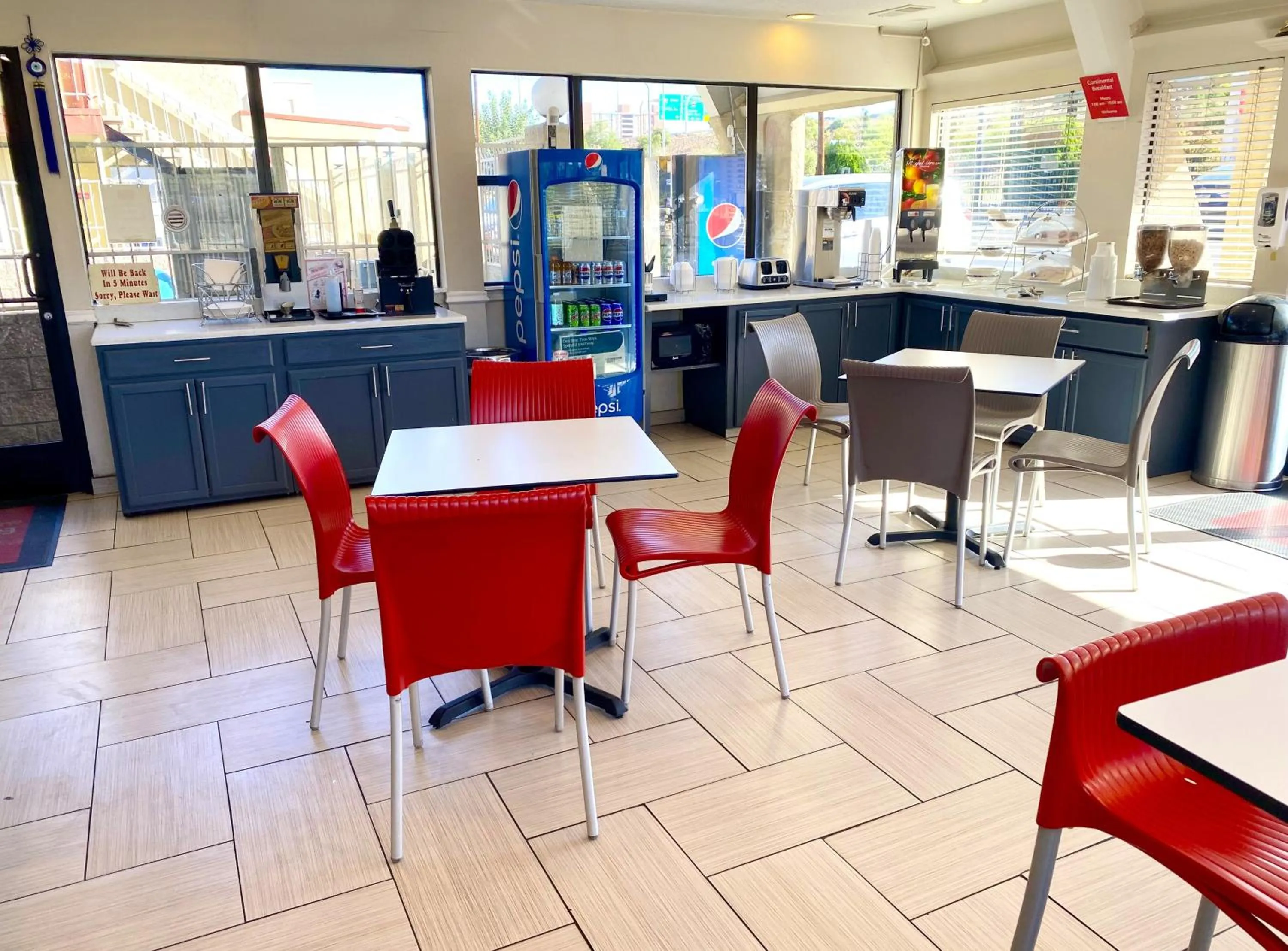 Breakfast in Super 8 by Wyndham Albuquerque Downtown