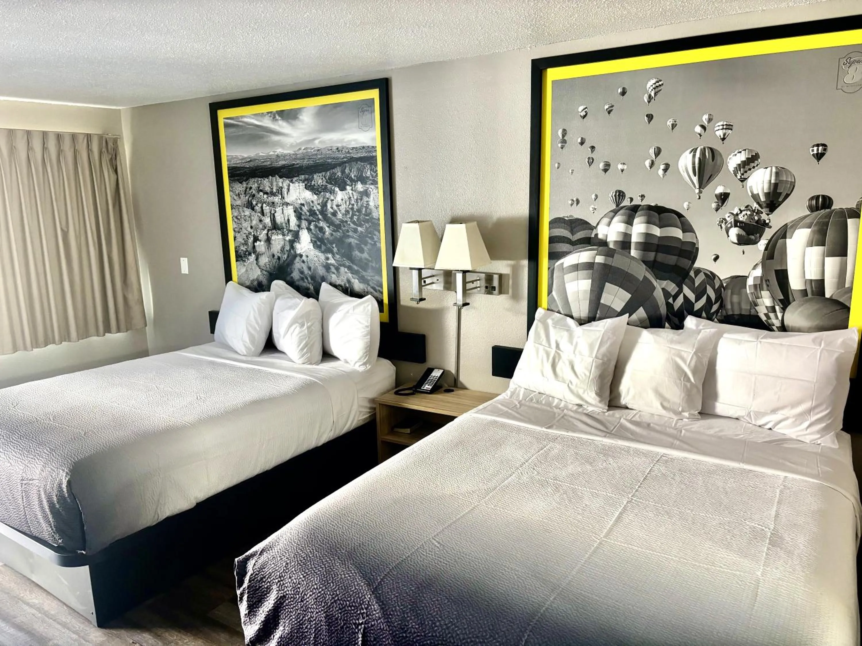 Bedroom, Bed in Super 8 by Wyndham Albuquerque Downtown