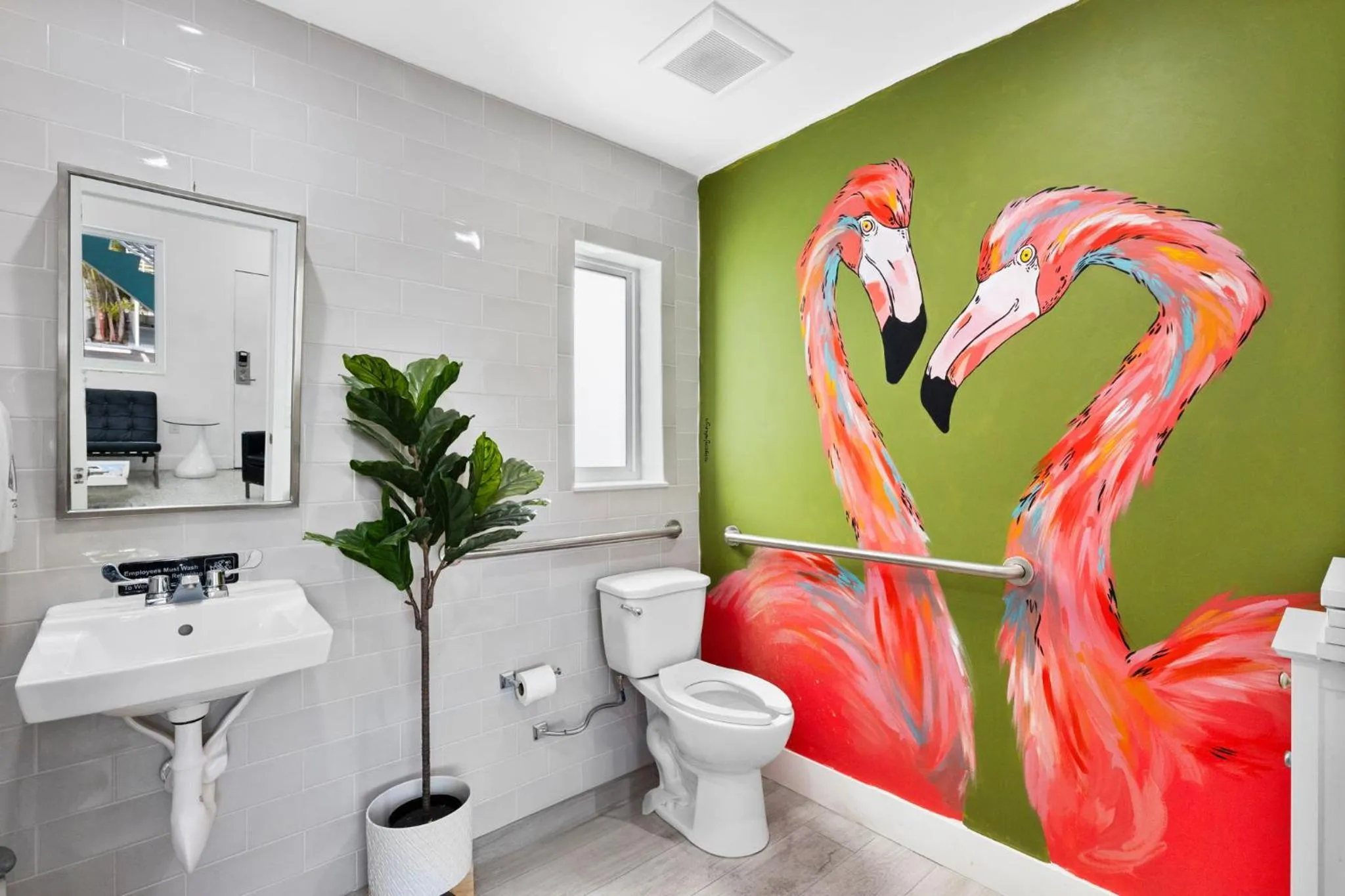 Bathroom in The New Yorker Hotel Miami