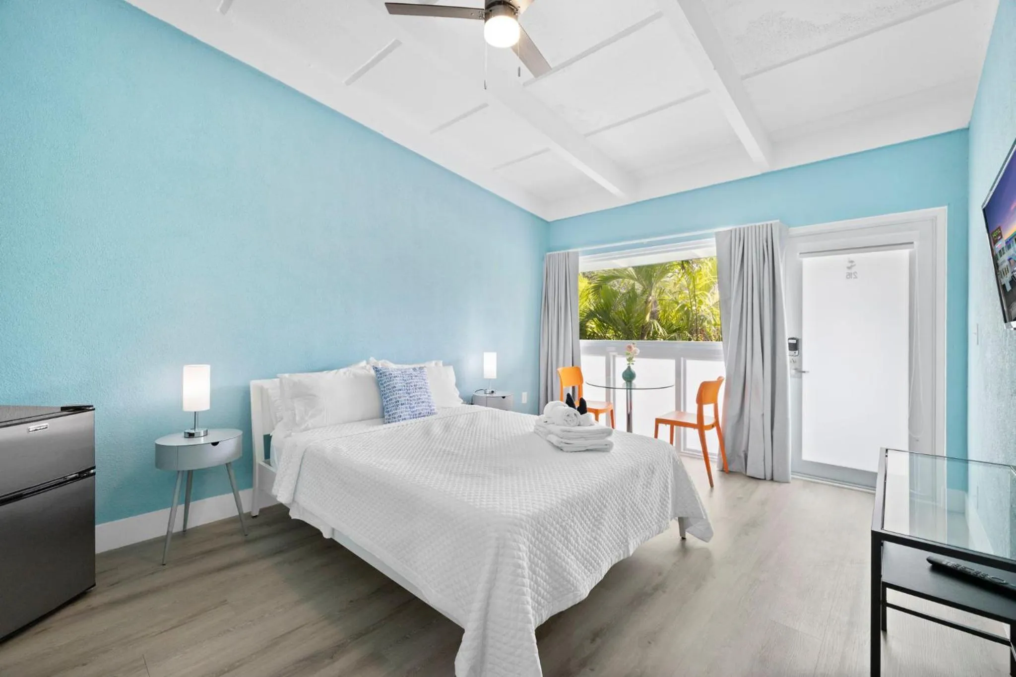 Bed in The New Yorker Hotel Miami