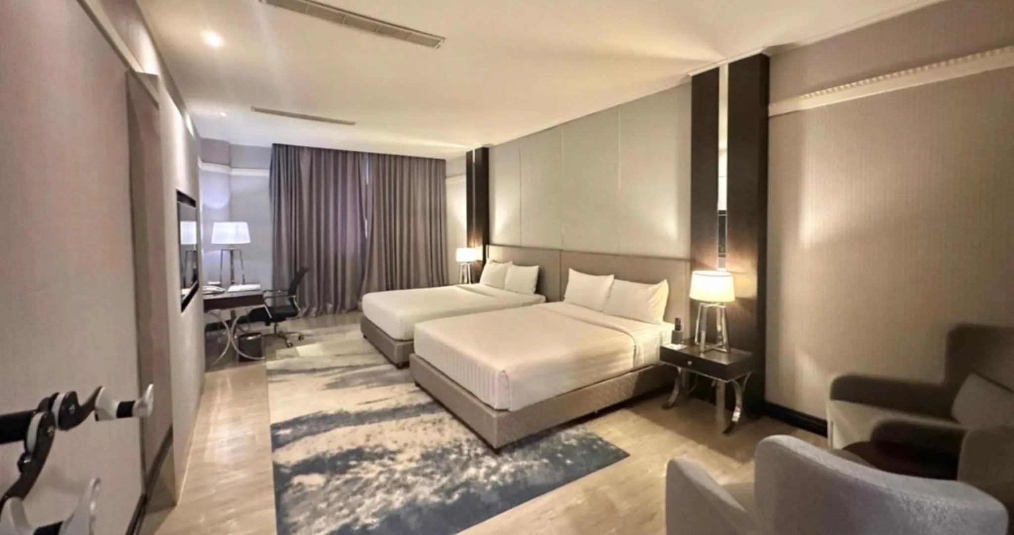 Bed in Le Charmé Suites - Subic