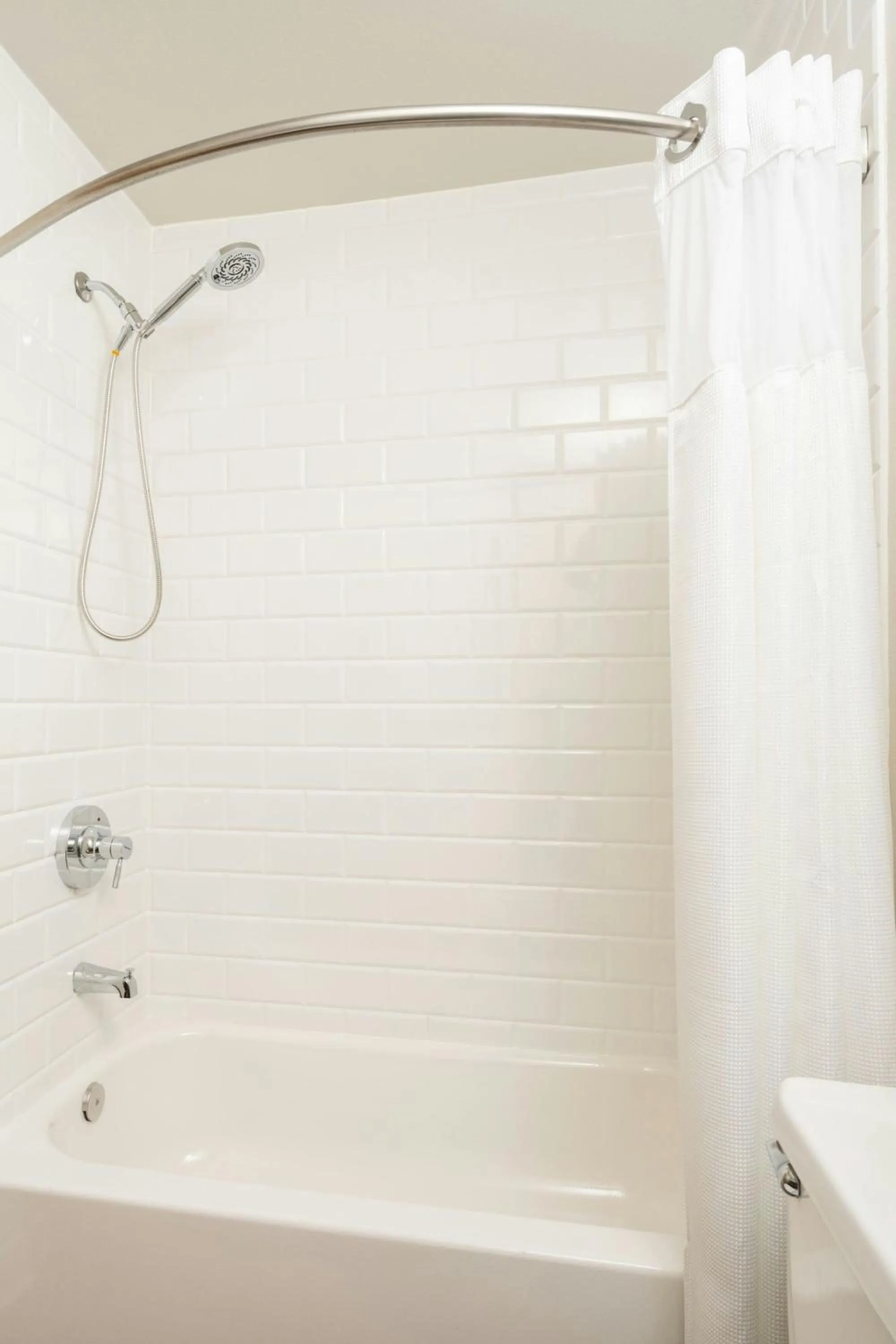 Bathroom in Four Points by Sheraton Chicago Schaumburg