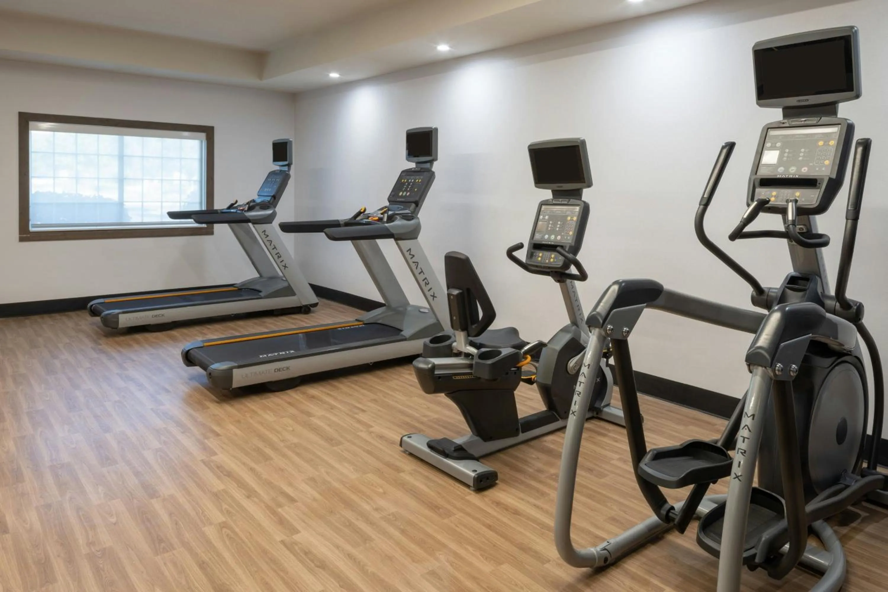Fitness centre/facilities in Four Points by Sheraton Chicago Schaumburg
