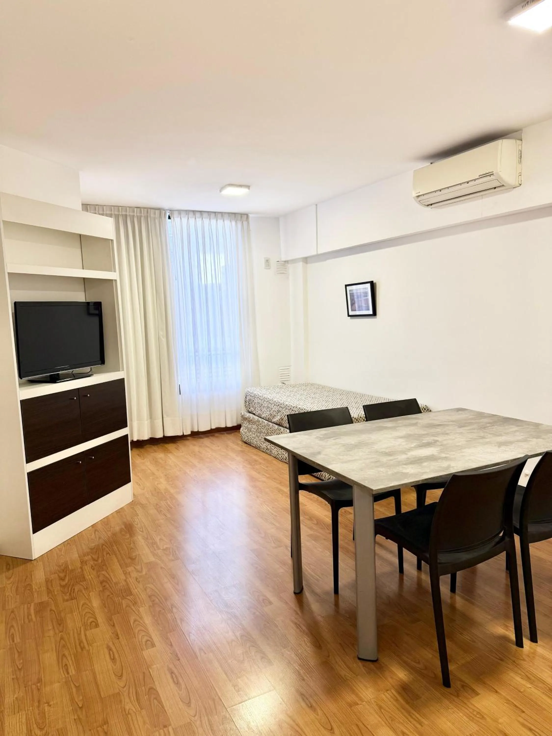 Urquiza Apart Hotel & Suites