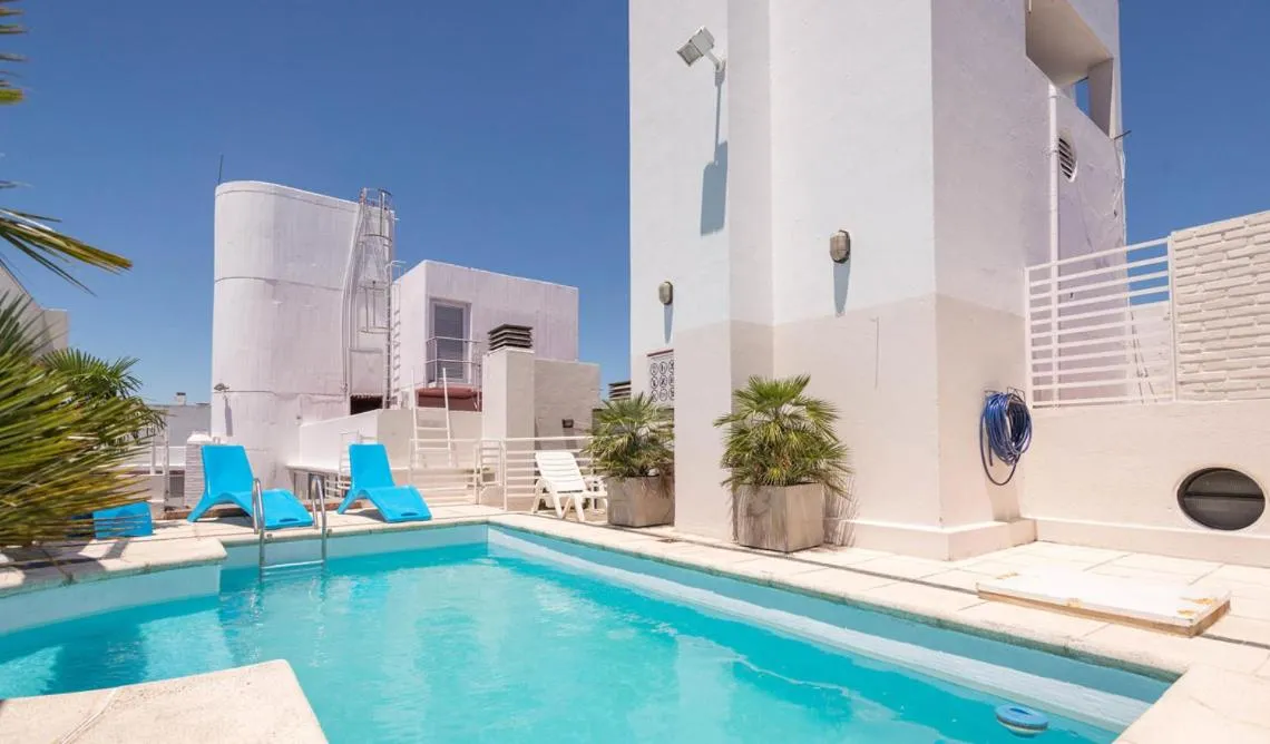 Urquiza Apart Hotel & Suites