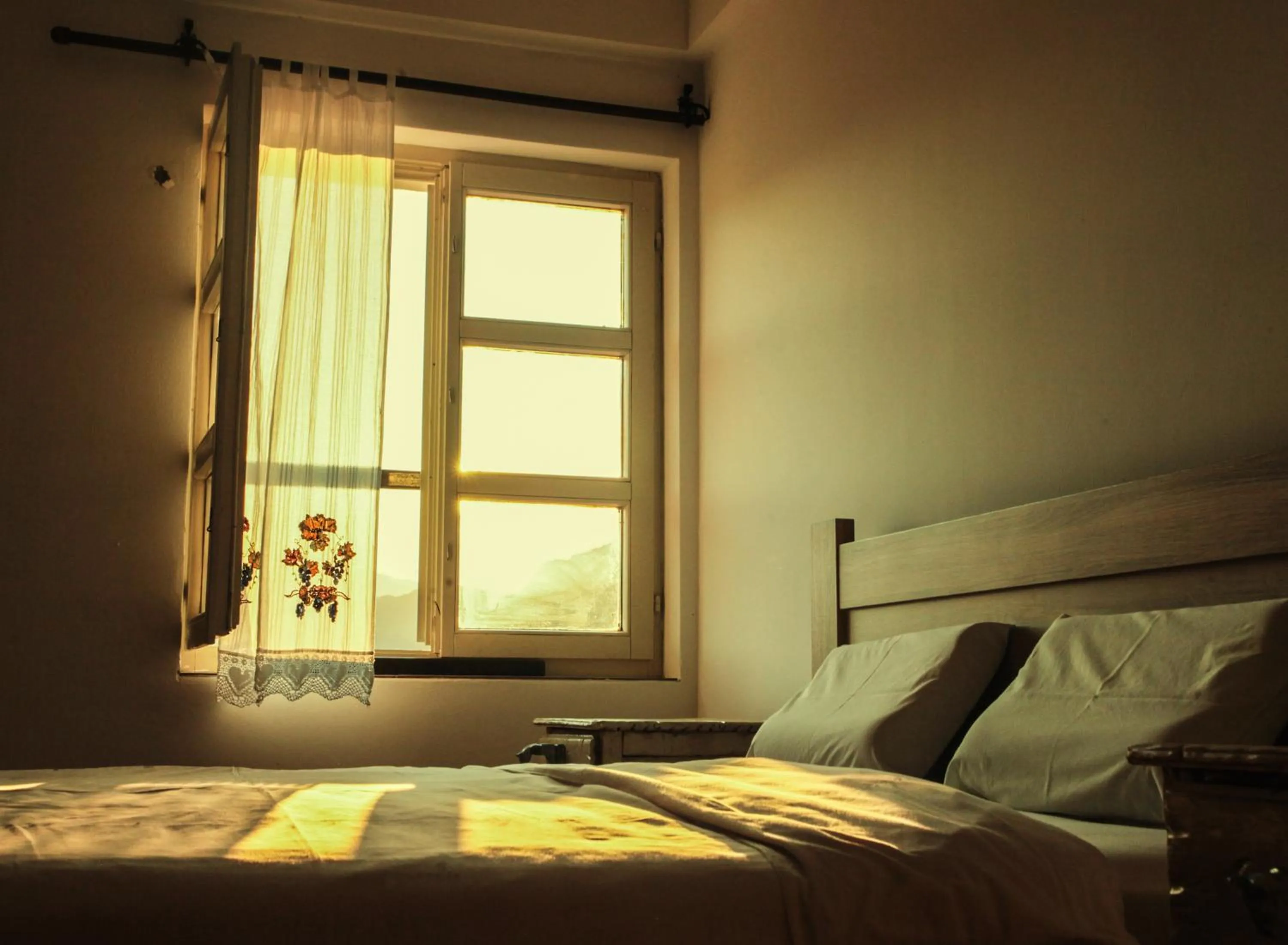 Bed in Dembelija Rooms